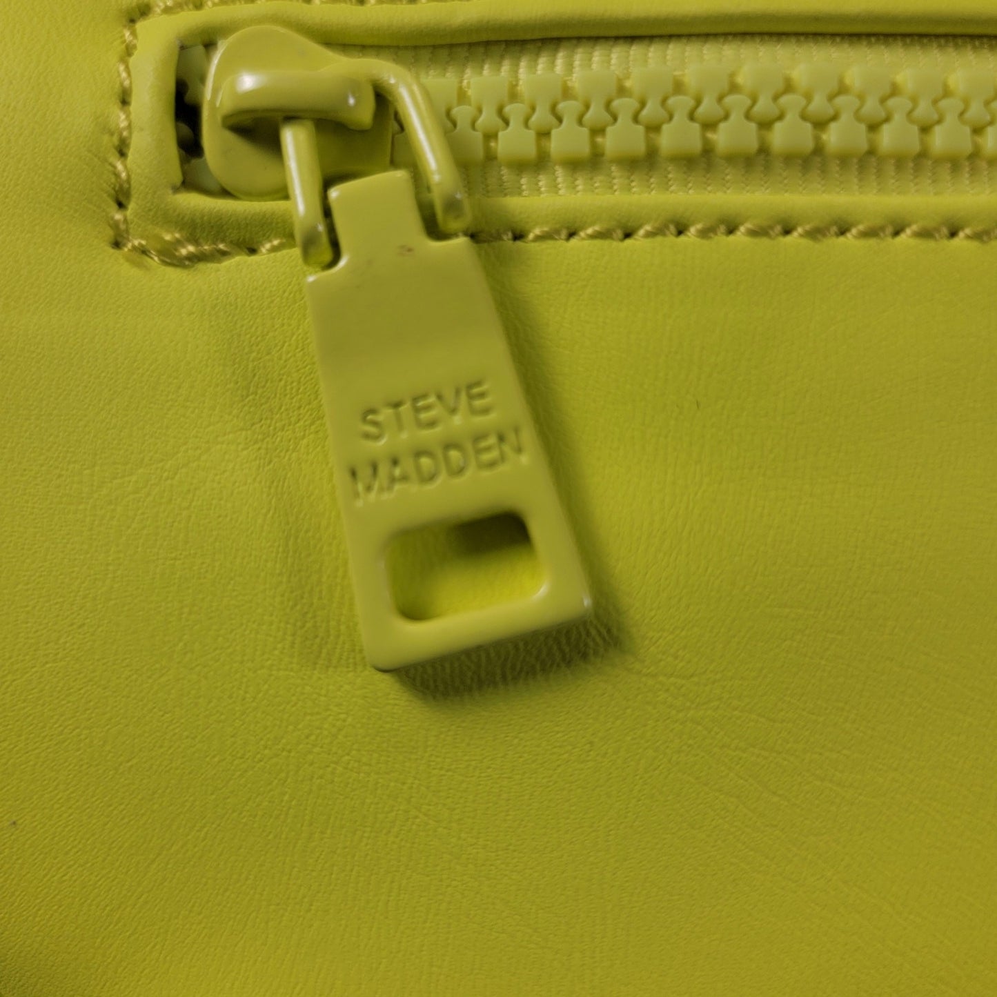 Steve Madden Blively Yellow Convertible Belt Bag Crossbody Fanny Pack New1