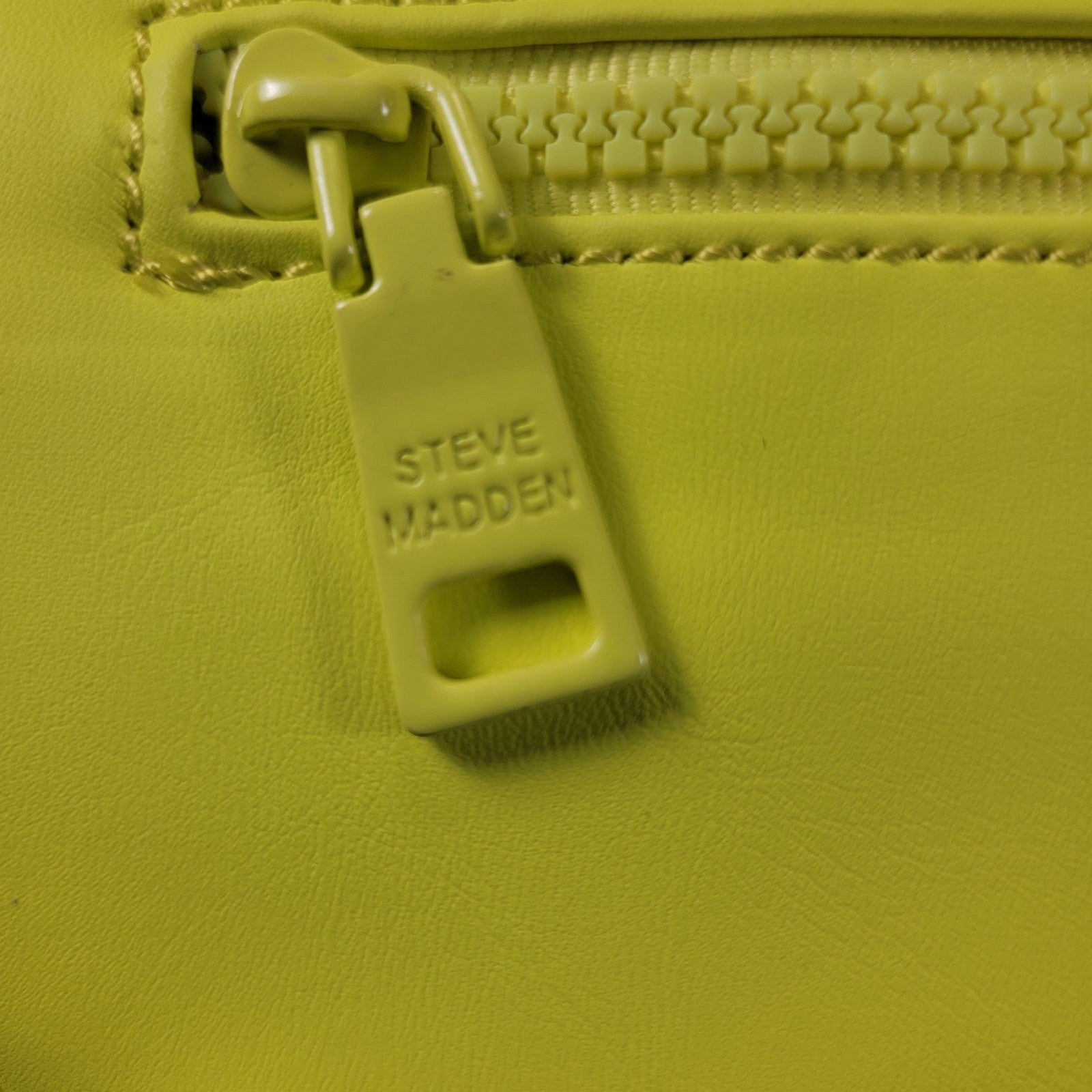 Steve Madden Blively Yellow Convertible Belt Bag Crossbody Fanny Pack New1