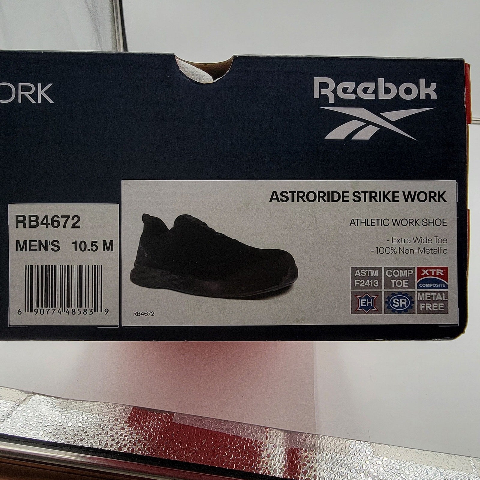 Reebok Astrostride Strike Black Athletic Work Shoe Mens Sz 10.5M RB46726