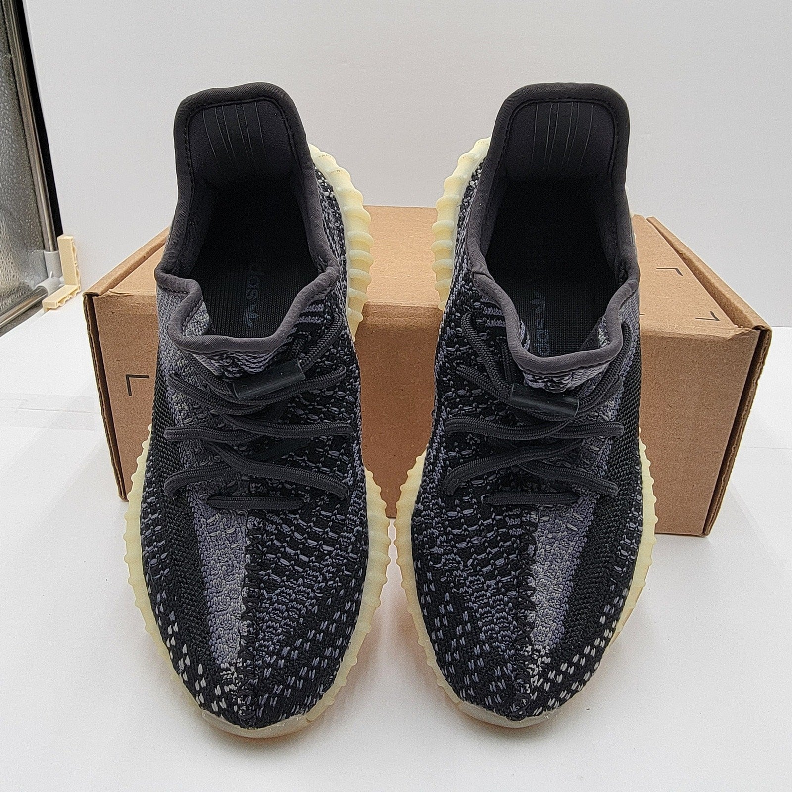 Adidas Yeezy Boost 350 V2 'Carbon' Sz 5.5 Authenticated