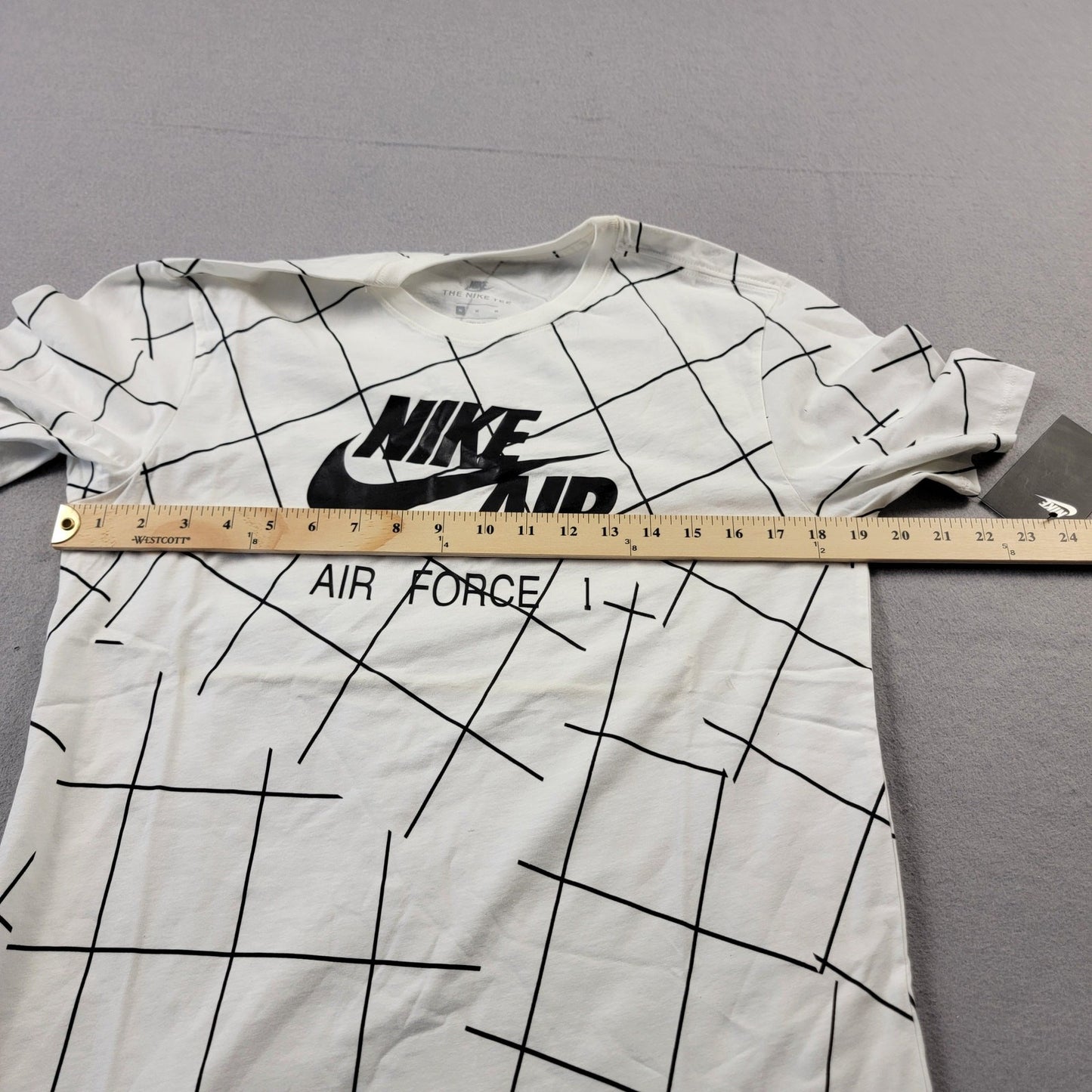 Nike Air Force 1 Sportswear Graphic Tee Mens Medium White NWT 911926100 4457