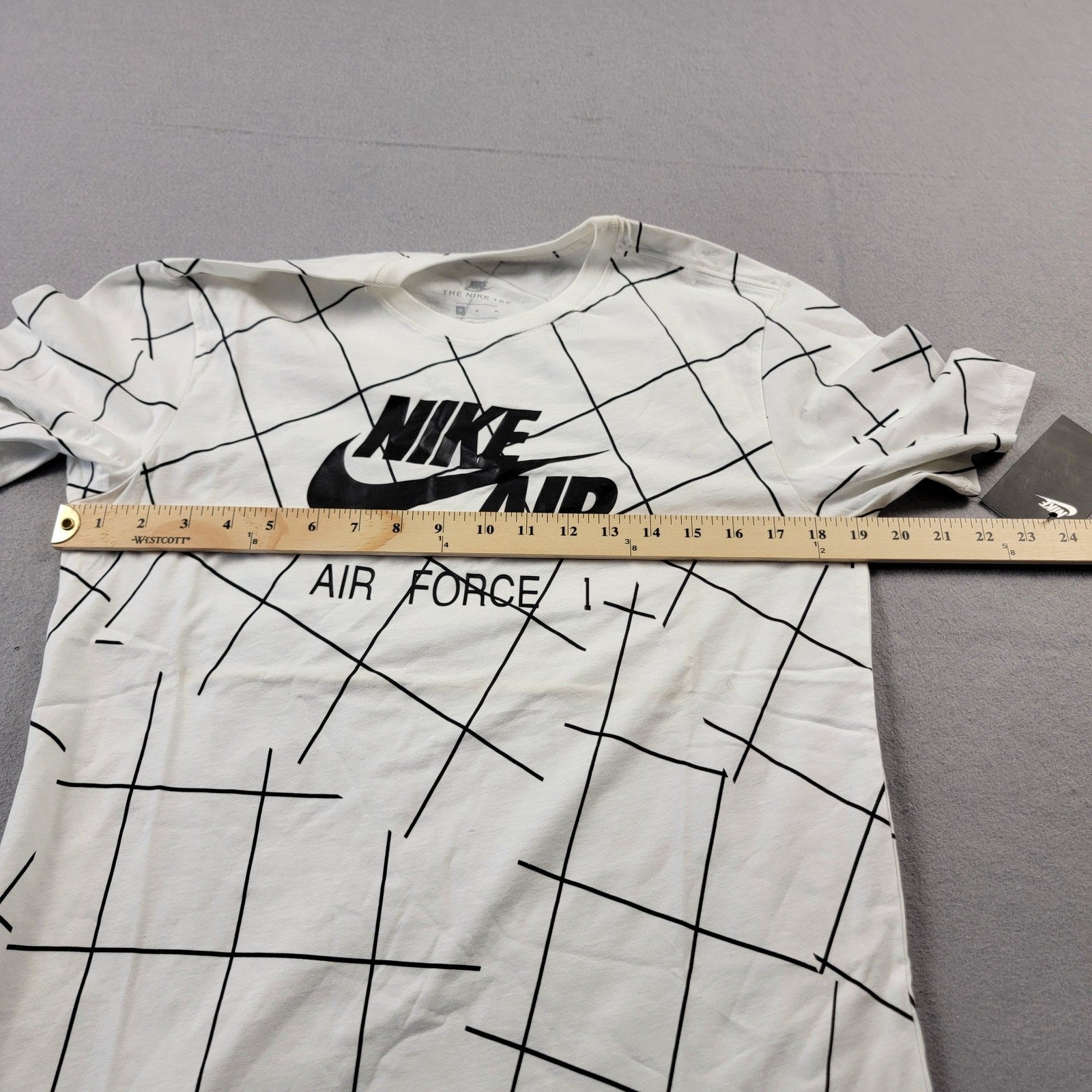 Nike Air Force 1 Sportswear Graphic Tee Mens Medium White NWT 911926100 4457