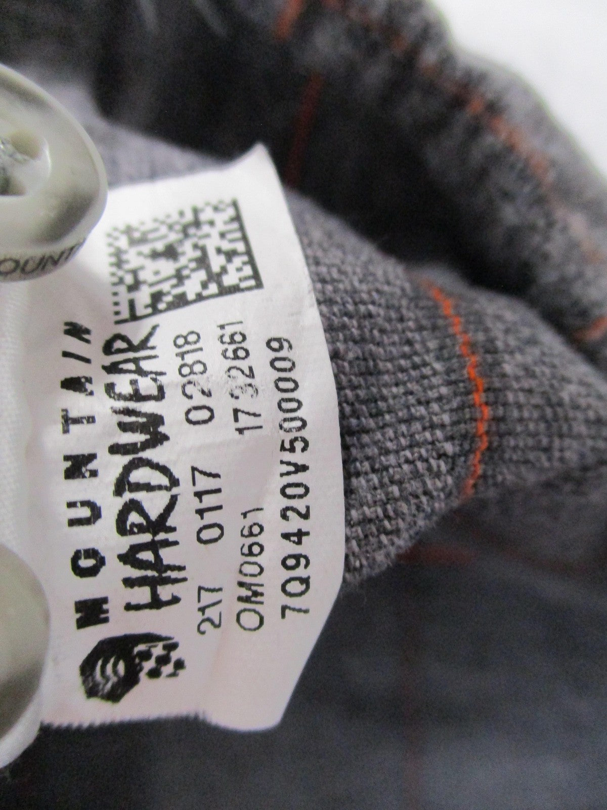 Mountain Hardwear Shirt Mens Med Gray Plaid Flannel Long Sleeve Button Up 16065