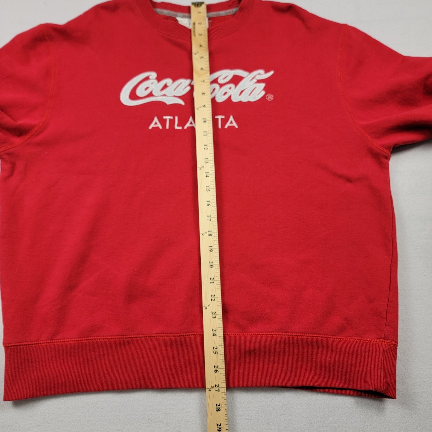CocaCola Atlanta Red Crewneck Sweatshirt XL Vintage Style Preowned Unisex 7045