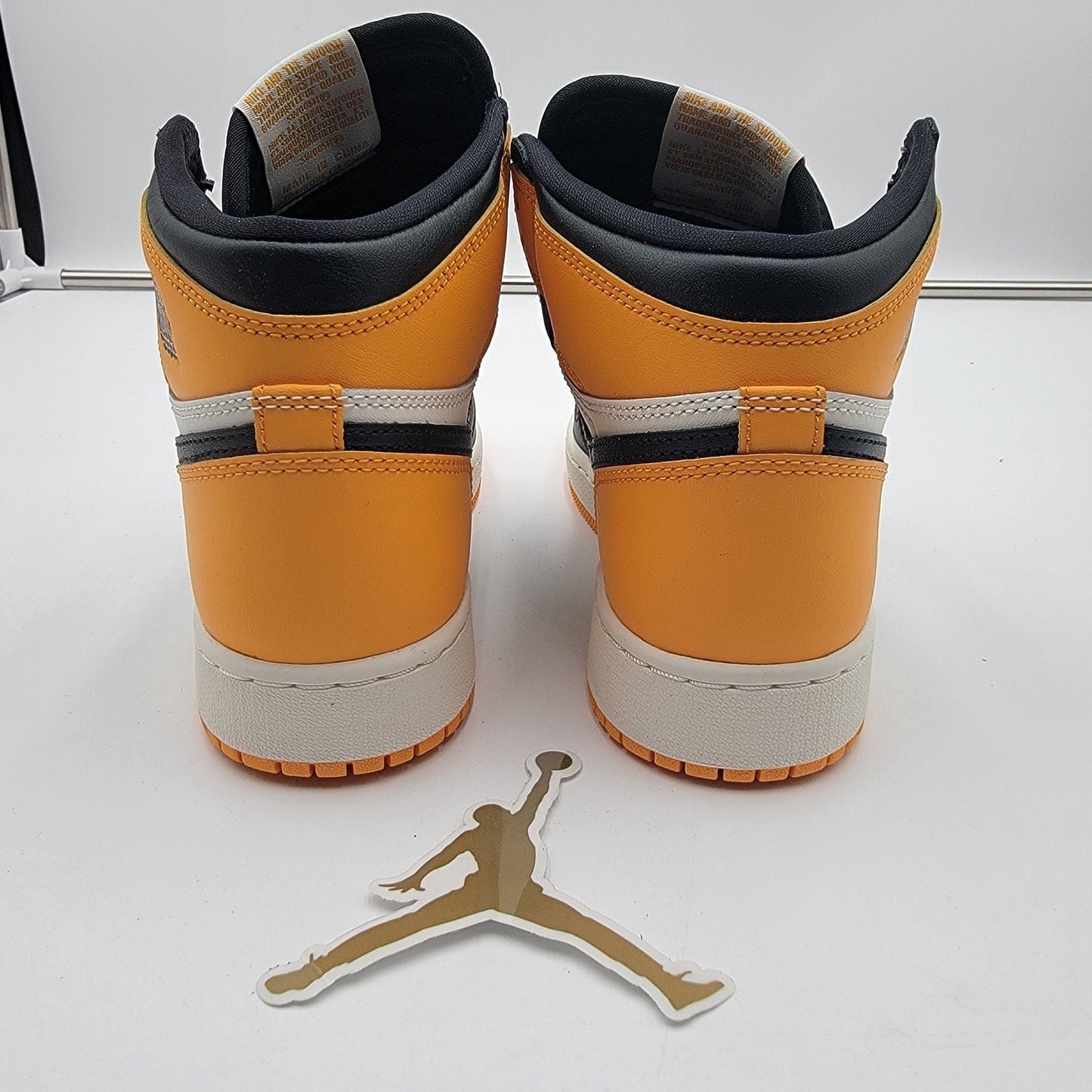 Air Jordan 1 Retro High OG GS 'Yellow Toe' Sz 5.5Y 575441-7114