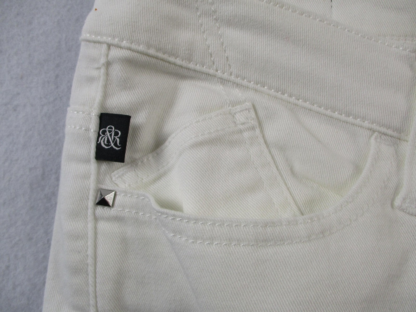 Rock & Republic Kendall Jeans Womens 12 White Straight Leg Stretch Denim 14392