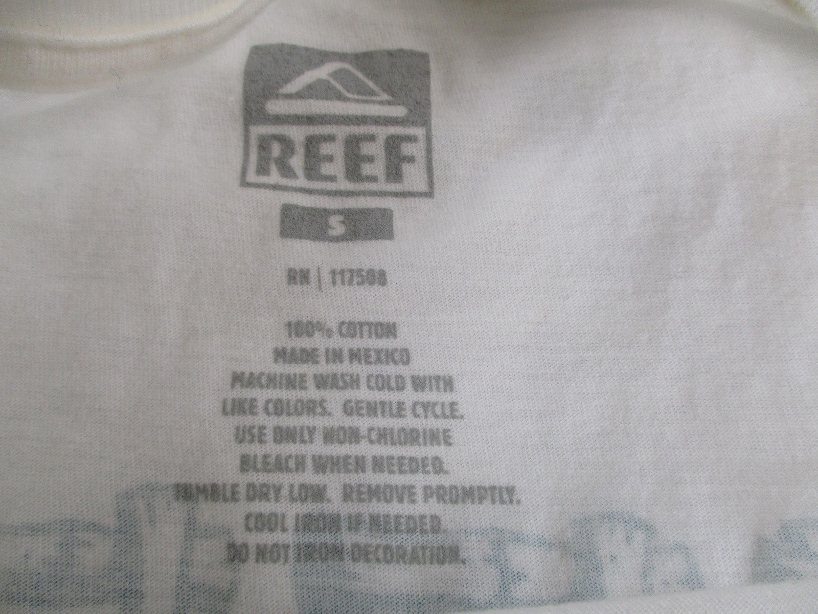 Reef Shirt Mens Small Vintage White Party Till Sunrise Surf Graphic Tee 15022