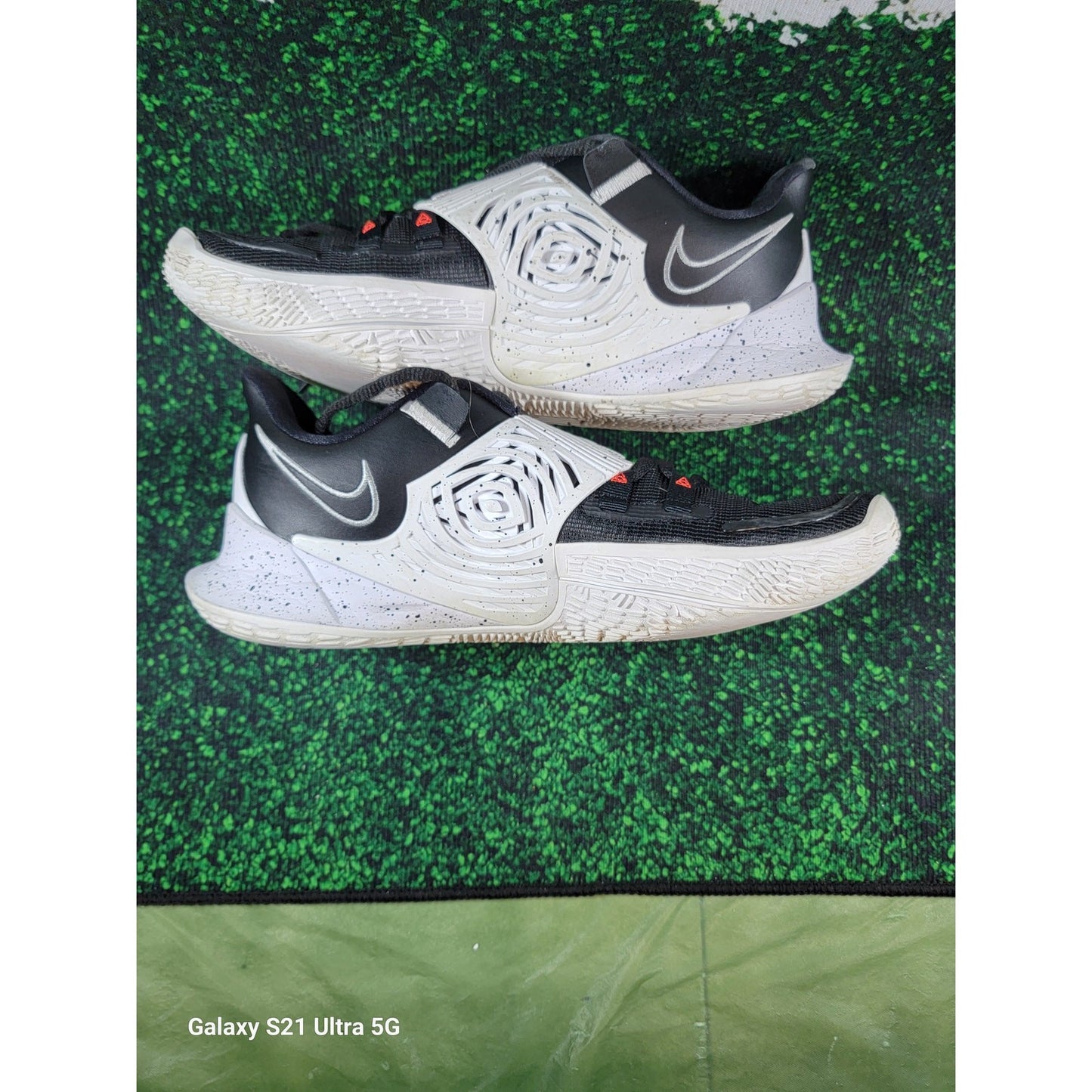 Nike Kyrie Low 3 Team 'Black White' Sz 9 CW62280032