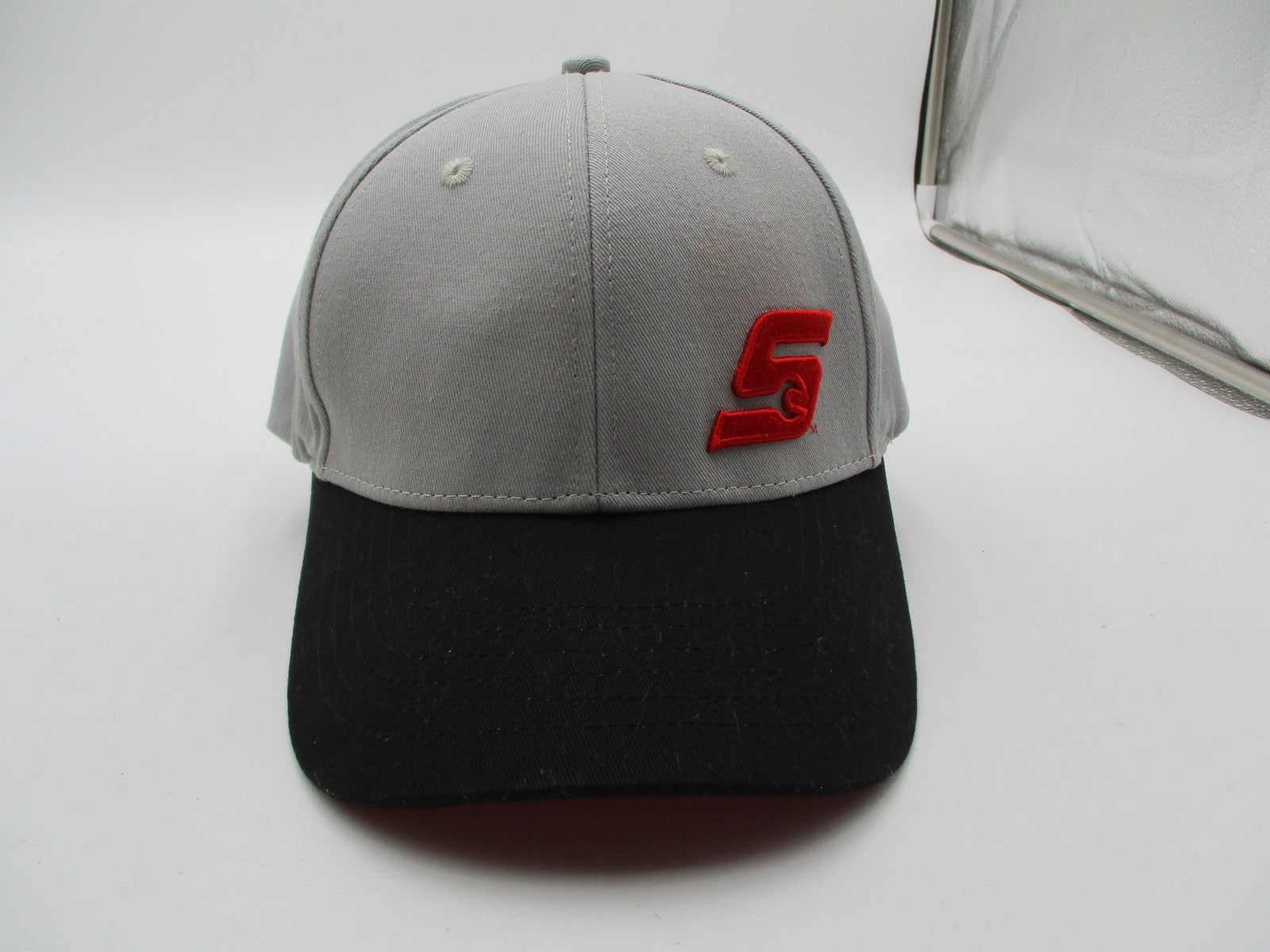 Snap-on Hat Cap Fitted Mens XL Gray Black Red Embroidered Logo Baseball Twill0