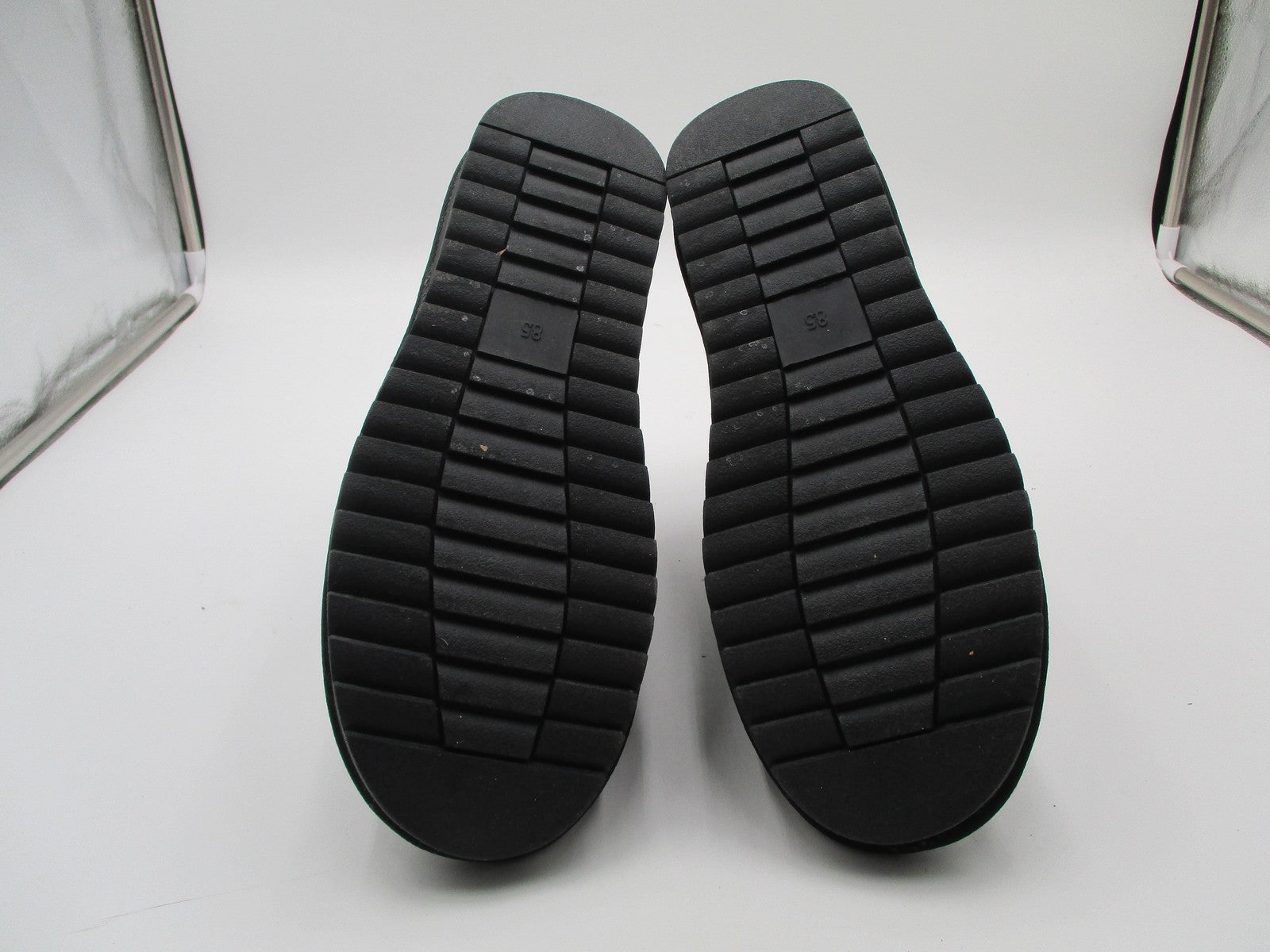 Cushionaire Womens Size 8.5 Black Faux Suede Shearling Lined Winter Boots7