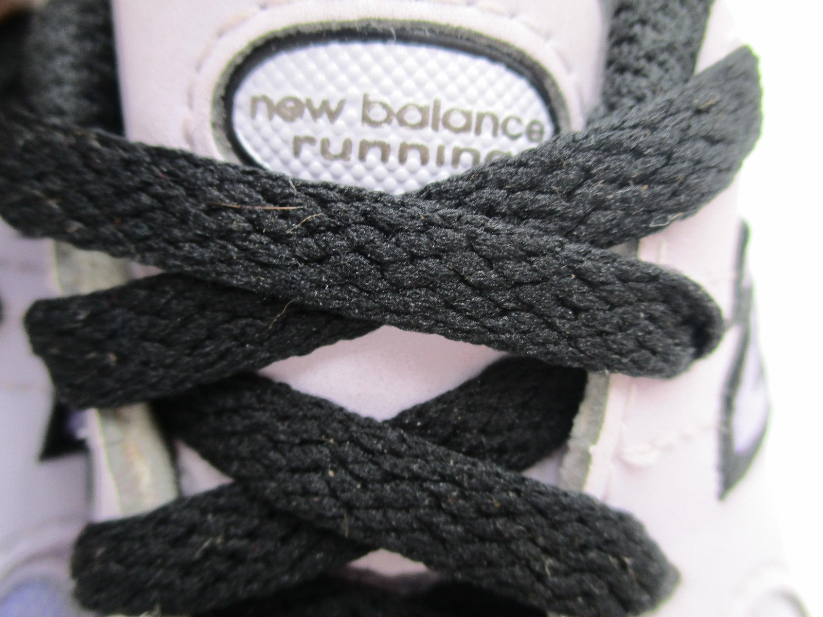 New Balance IC2002PL Shoes Kids Size 5 Purple 2002R Running Athletic Sneaker 1R78