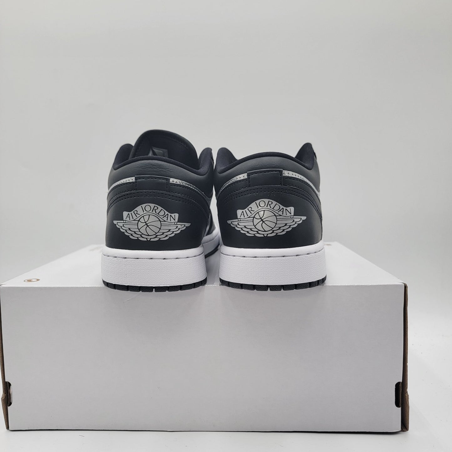 Wmns Air Jordan 1 Low SE Silver Toe DA5551-001 10.5W Blk/Silver/Wht NIB No Lid3