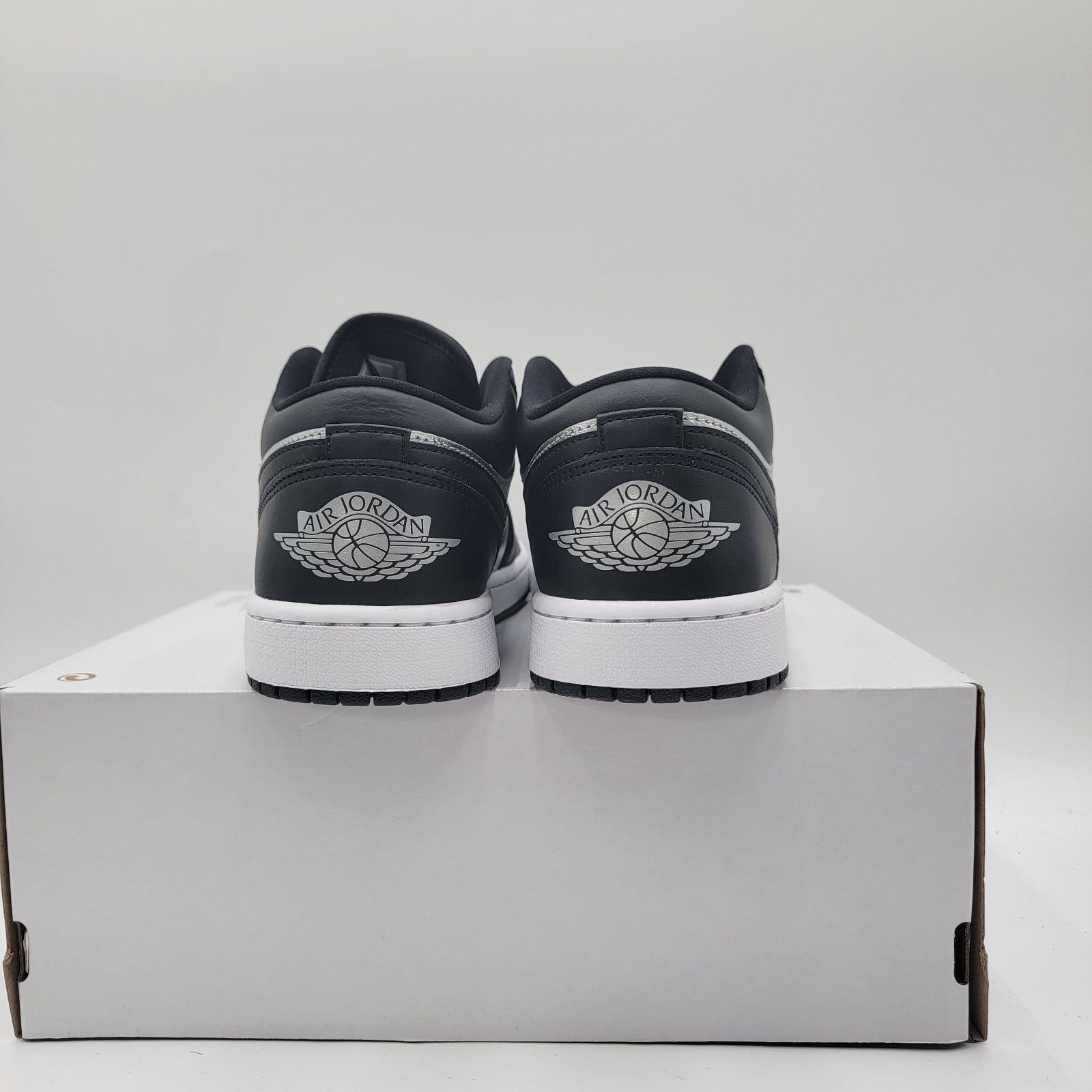 Wmns Air Jordan 1 Low SE Silver Toe DA5551-001 10.5W Blk/Silver/Wht NIB No Lid3