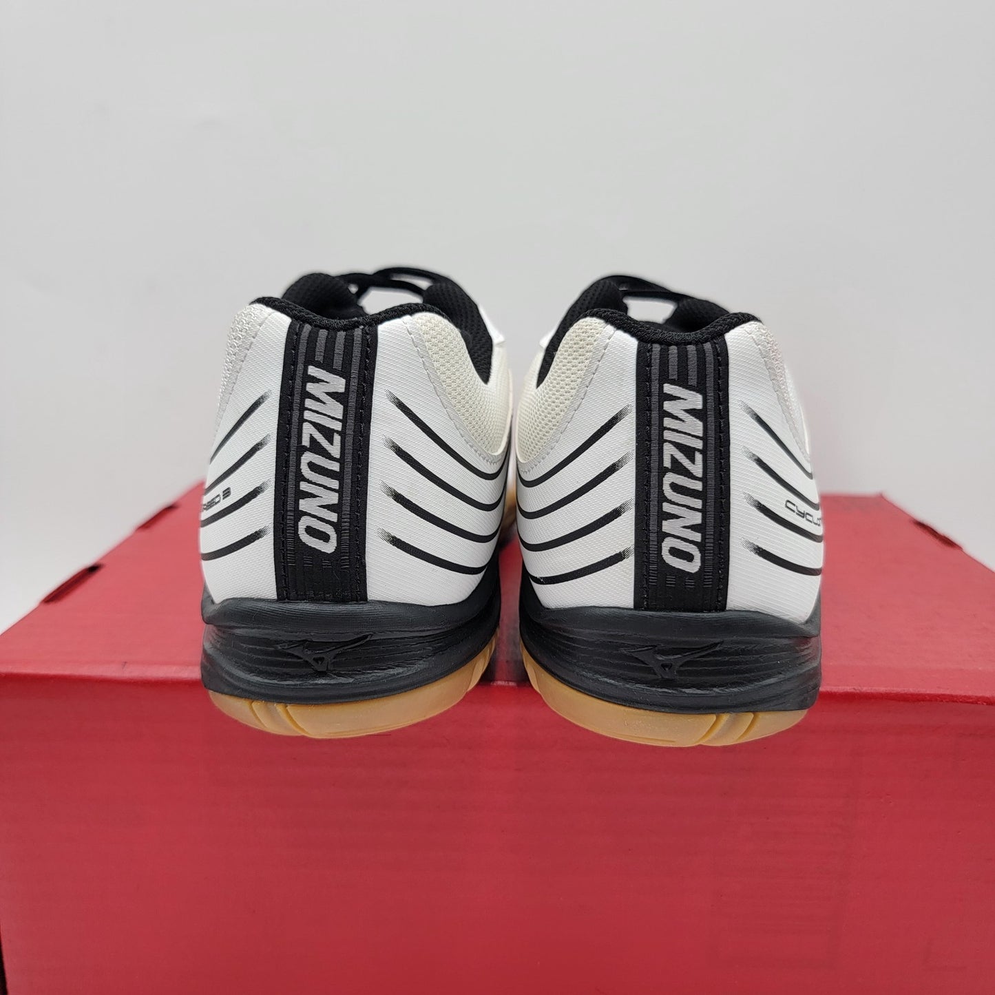 Mizuno Cyclone Speed 3 Volleyball Shoes Womans Size 9 Black & White