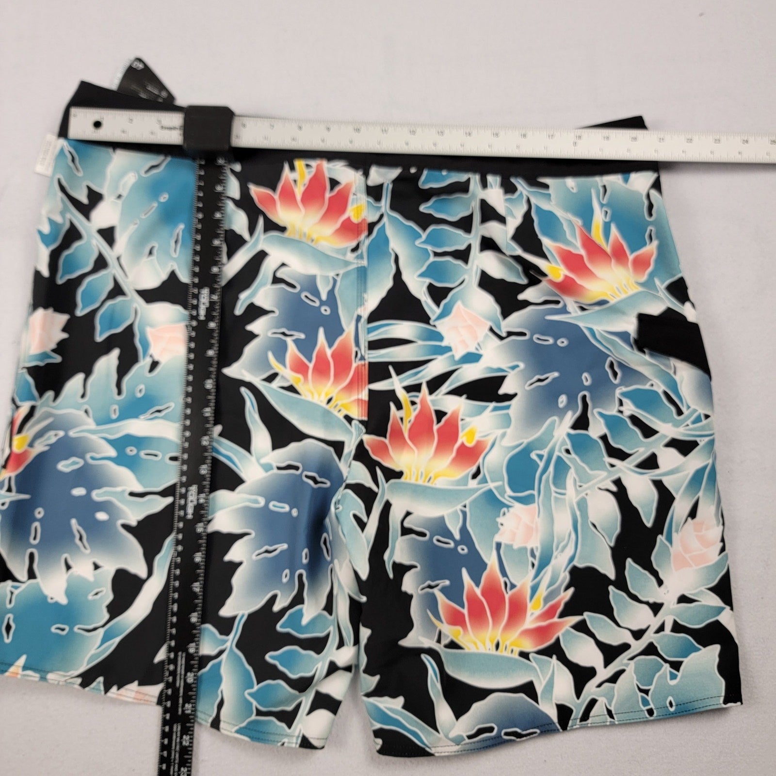 Volcom Leaf It ModTech 19" Boardshorts Men’s Size 40 Floral Print NWT4