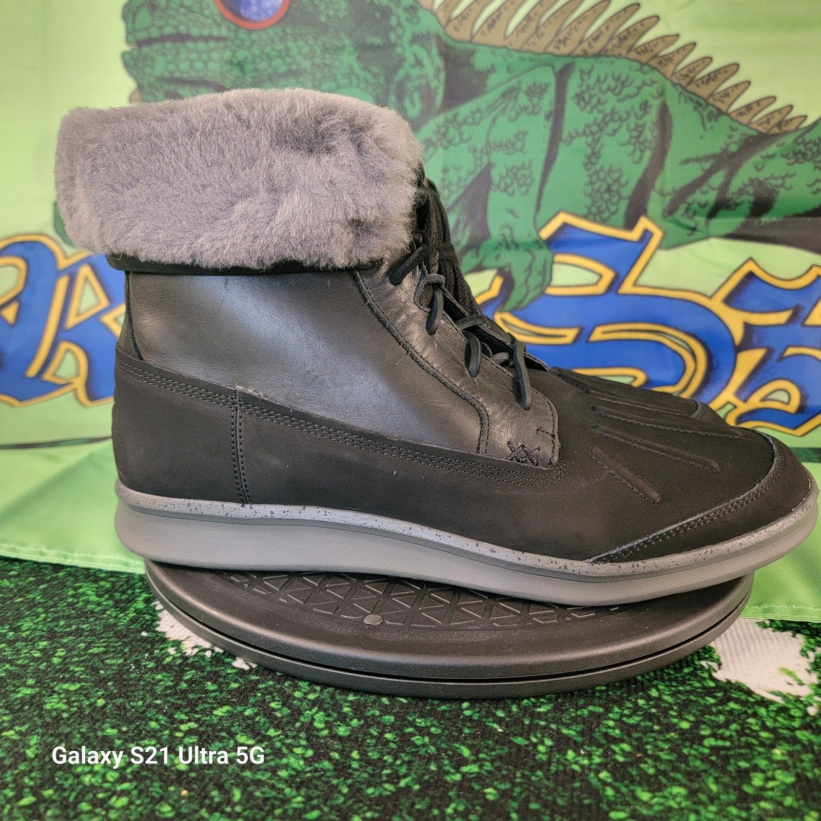 UGG Mens Roskoe waterproof Leather Boots 1012204  Black size 11.53