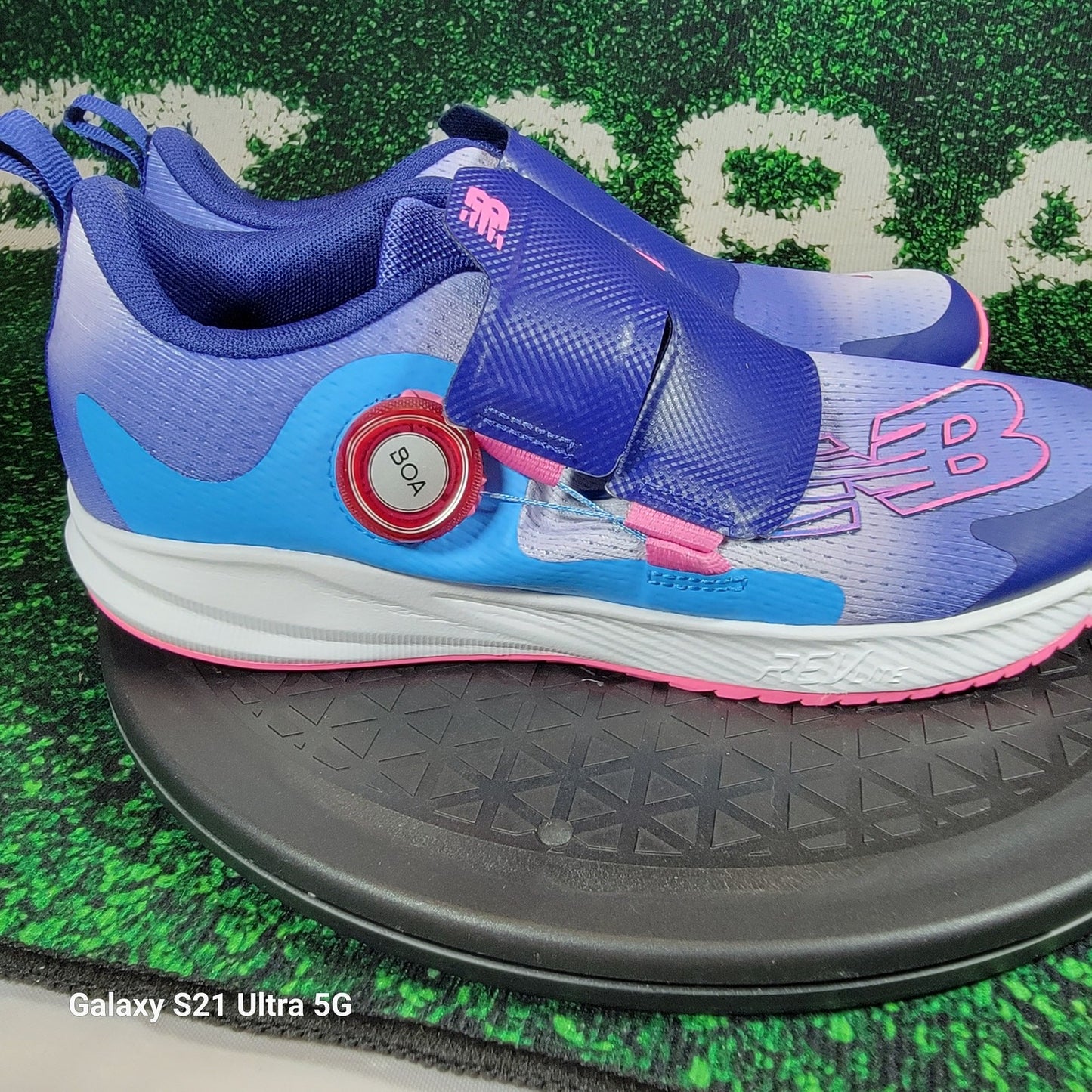 New Balance FuelCore Reveal v3 BOA Big Kid Wide 'Vibrant Violet Aura' Sz 7