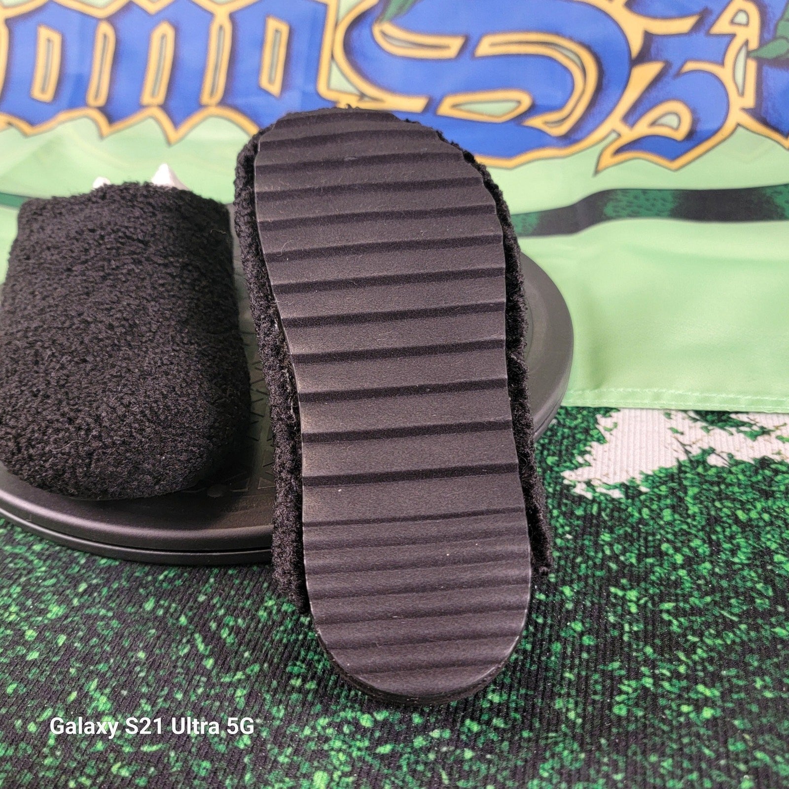 Steve Madden Women's Size 5, Vessel Faux Fur Slide Closed Toe Black Slippers 5