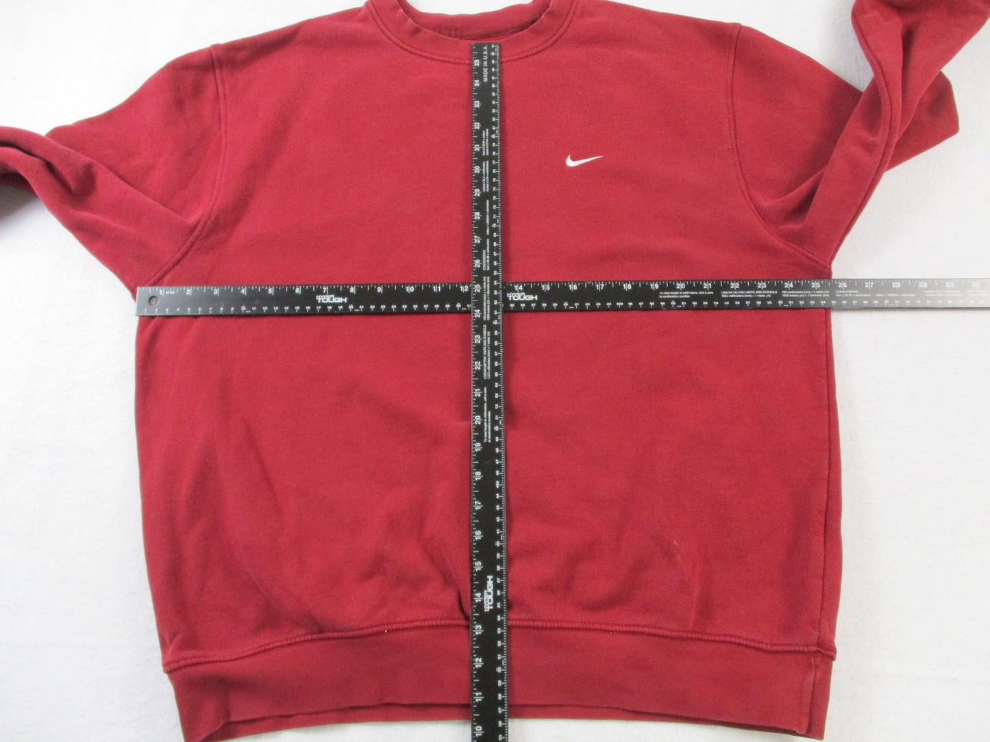 Nike Sweatshirt Mens Large Red Fleece Pullover Crewneck Small Swoosh Logo 16206