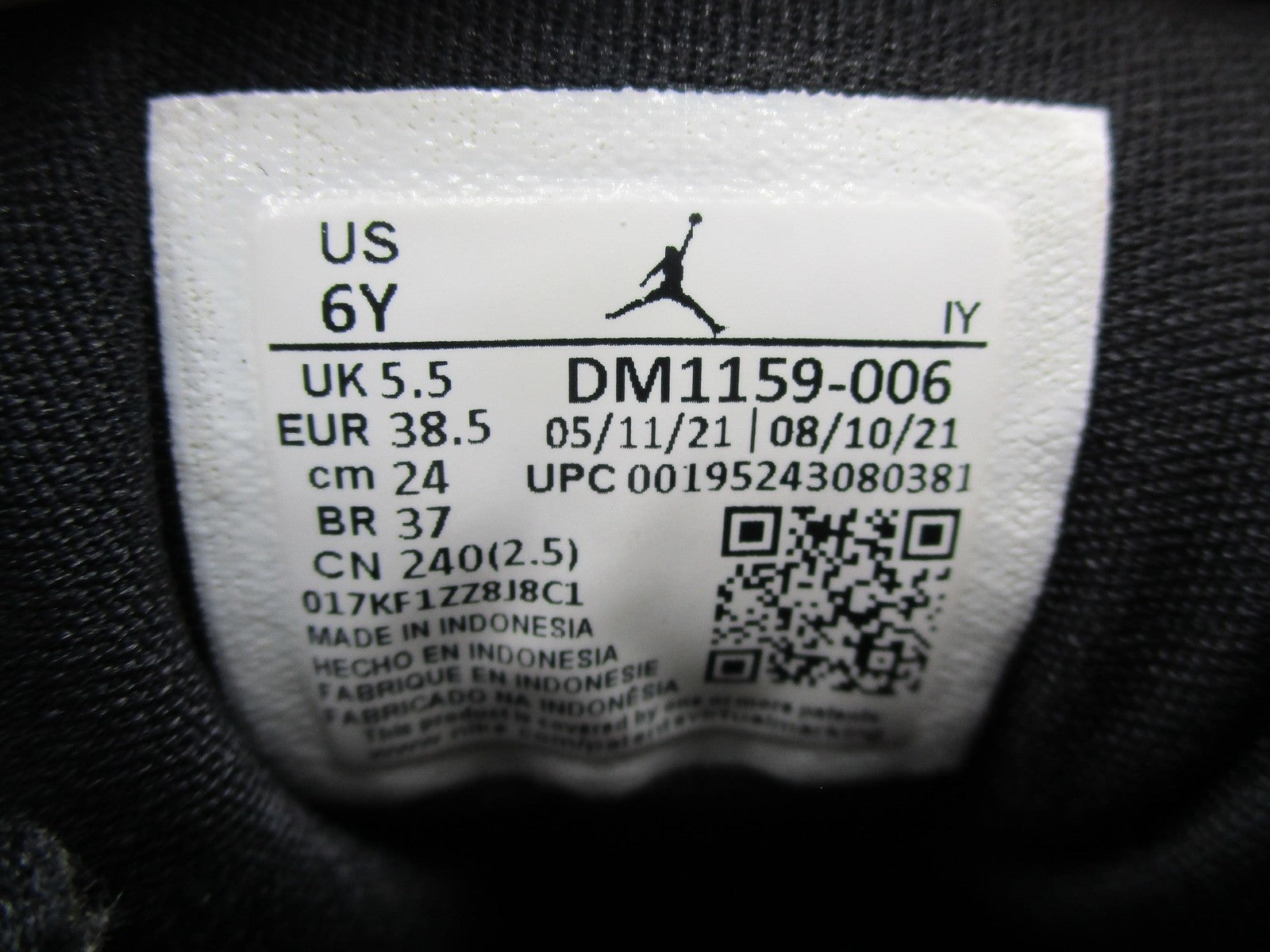 Nike Air Jordan 61723 Shoes Youth 6Y Black Red White Bred DM1159006 1L17