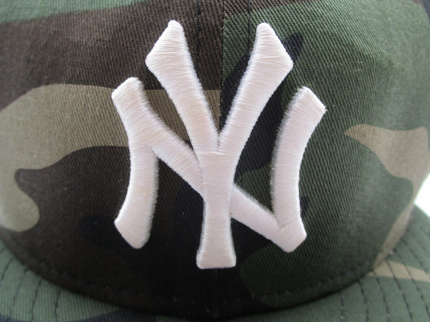 New York Yankees Hat Cap Fitted Mens 7 1/2 Camo MLB Baseball 59FIFTY New Era4