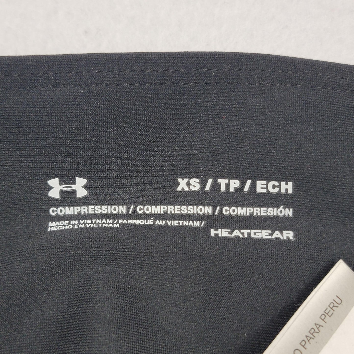 Under Armour Capri Leggings Womens XS Black Compression High Rise HeatGear