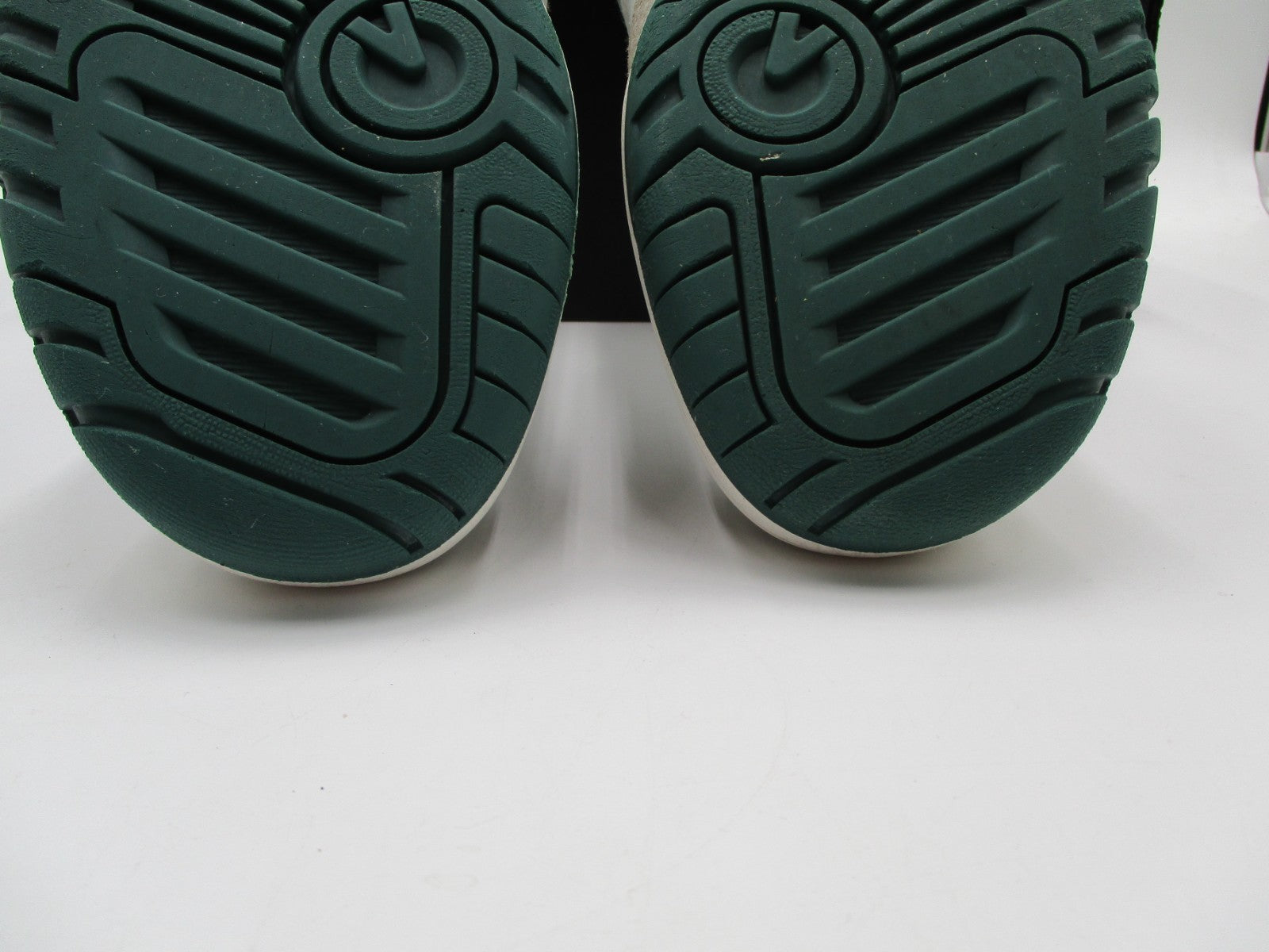 New Balance 550 White Green GSB550TA Youth Size 5Y Leather Suede Retro (1B5)7