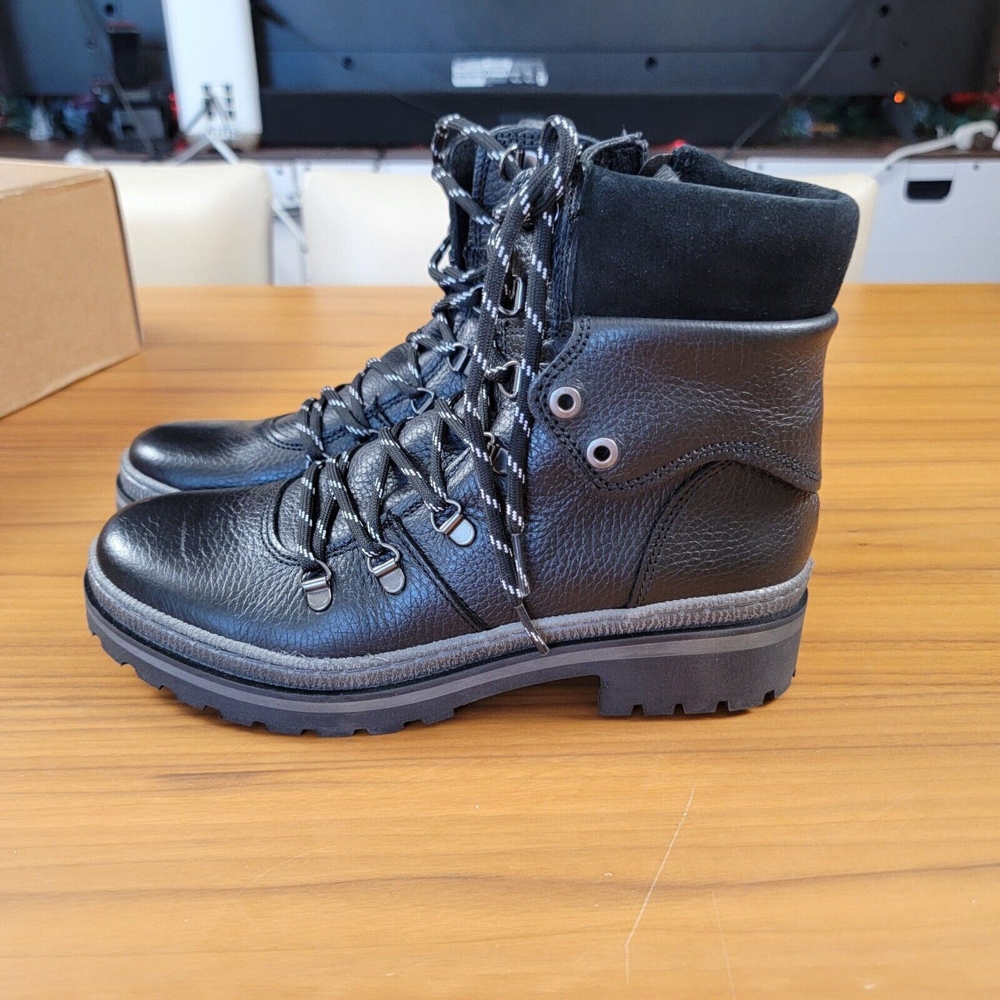 Eric Michael Womens Cynthia Boot Black Leather EU40 US 91