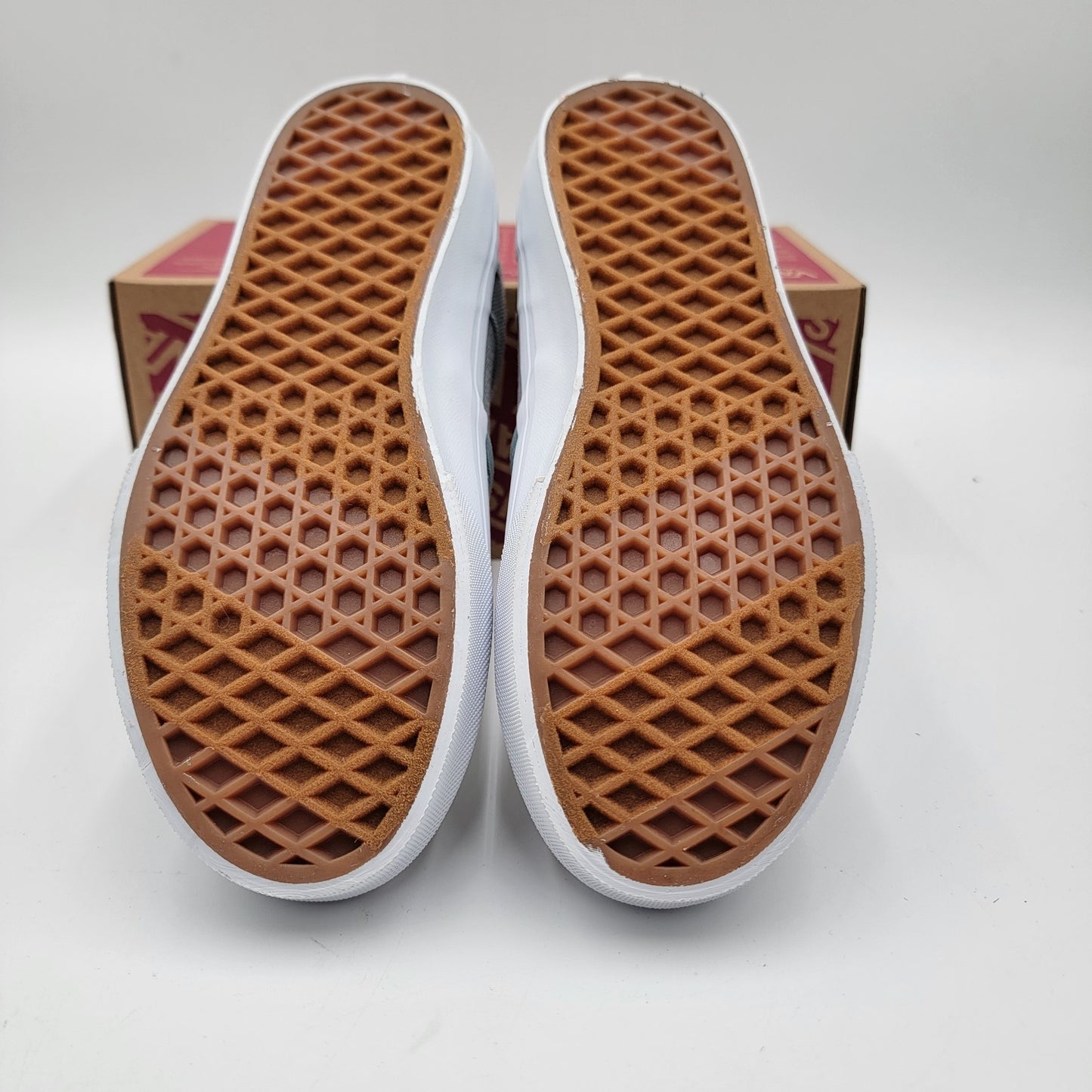 NEW Vans Asher Glimmer Gray Mist Slip-on Girl's Youth Size 4 VN000C4HM8I NIB4
