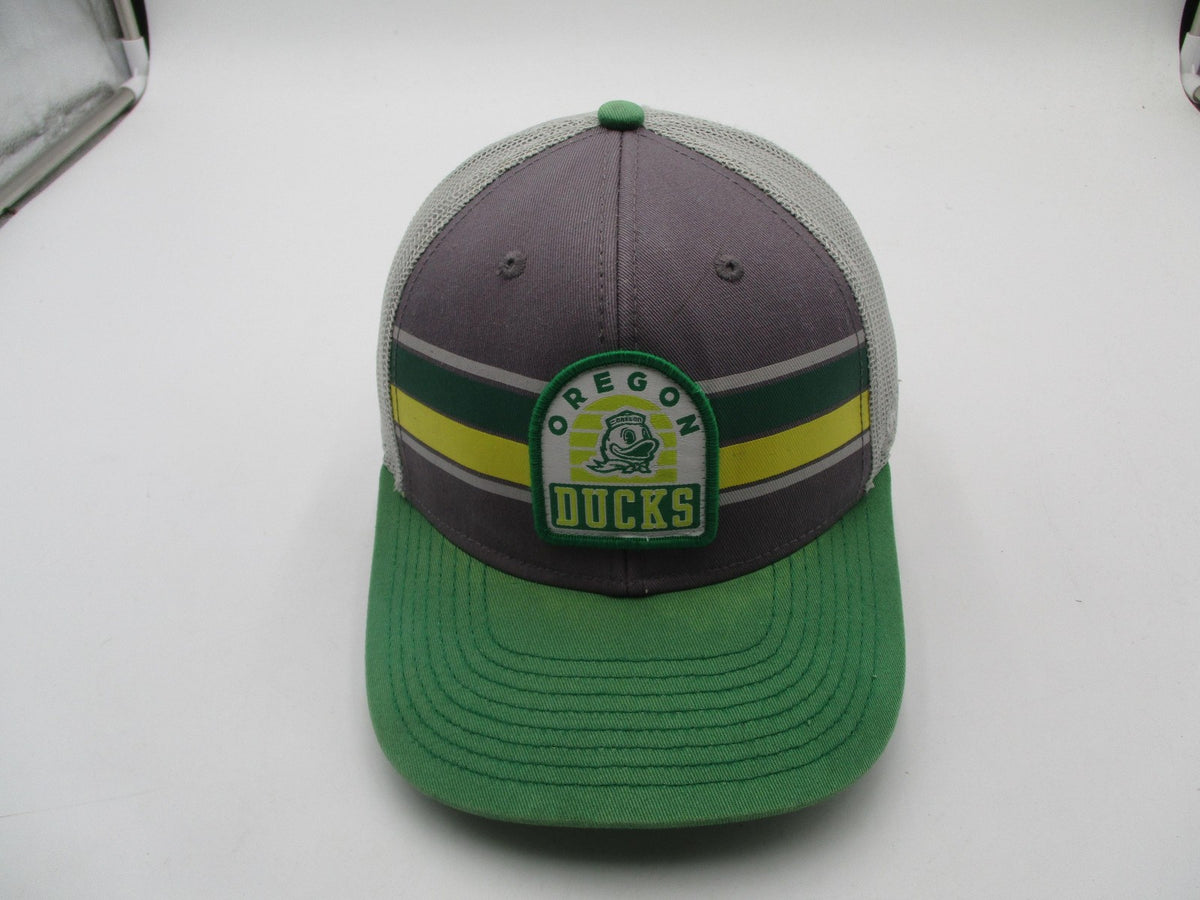 Oregon Ducks Hat Cap Snap Back One Size Green NCAA Football Top Of The World1