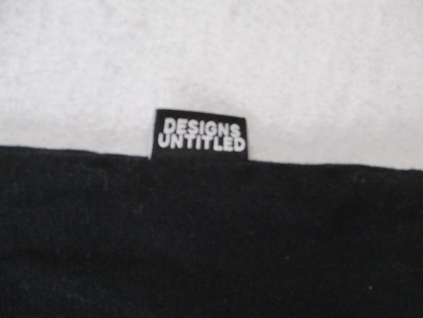 Designs Untitled Untitled TV Surf Car Photo Graphic Tee Black Mens L Used 15723
