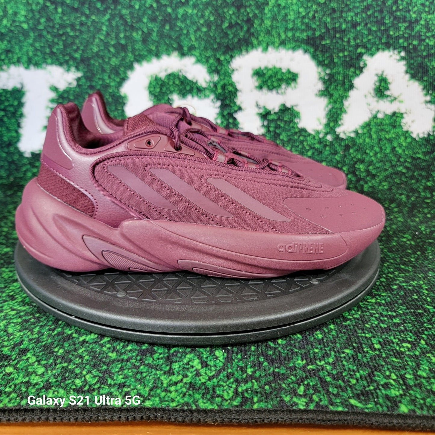 Adidas Ozelia Jr IG7469 GS Maroon Youth Sneakers