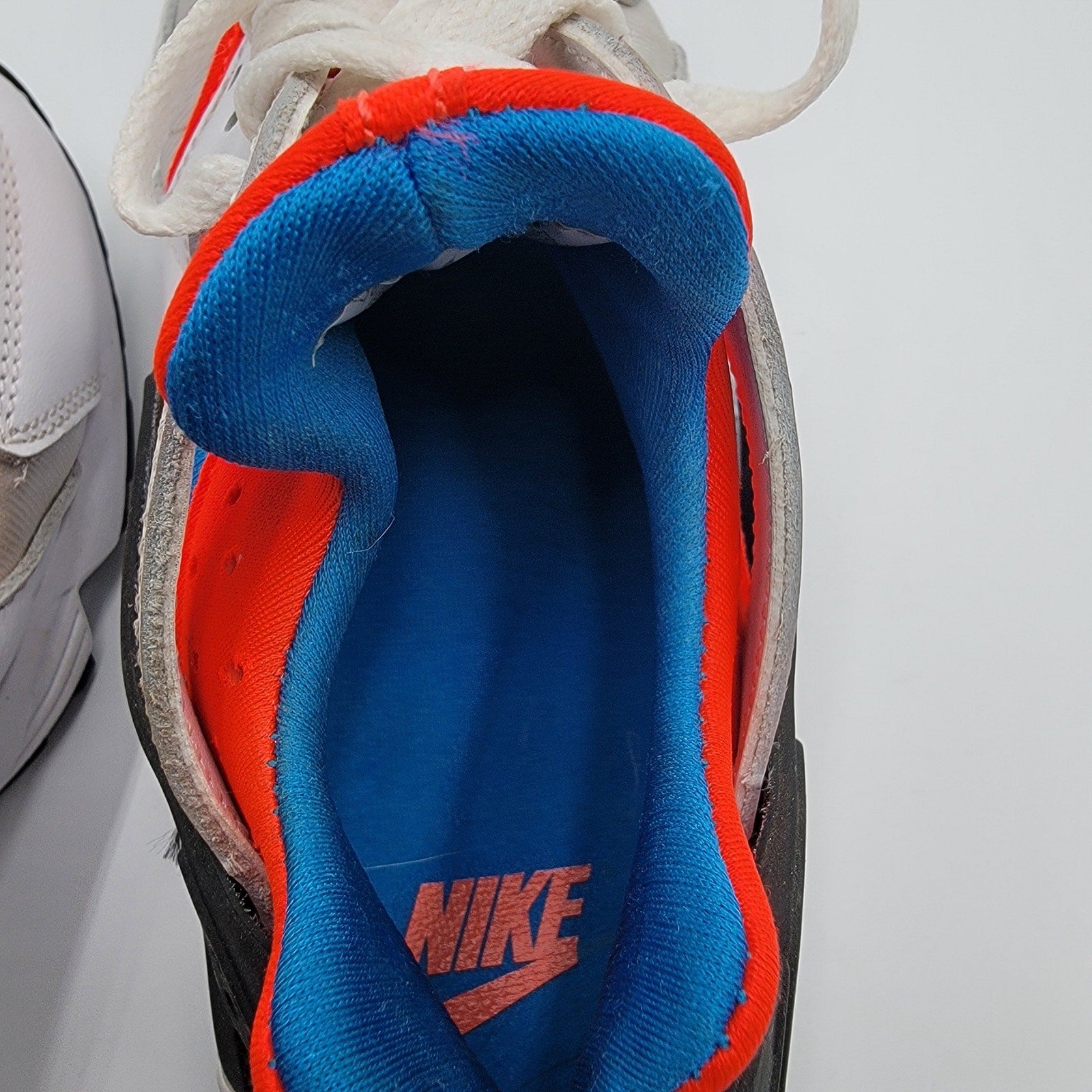 Nike Wmns Air Huarache 'White Bright Crimson' Sz 6 DV2220100