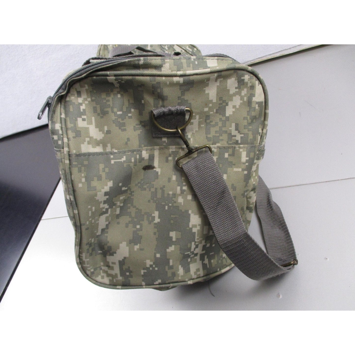 Nra Green Camouflage 20 Duffle Bag Polyester Travel Gym Gear Soft Case Mens