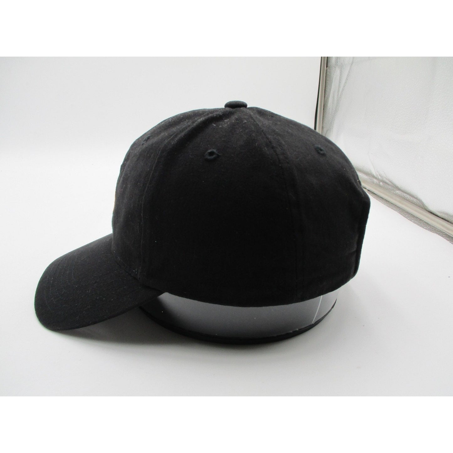 Chicago Blackhawks Hat Cap Strap Back One Size Black Nhl Hockey Fan Favorite