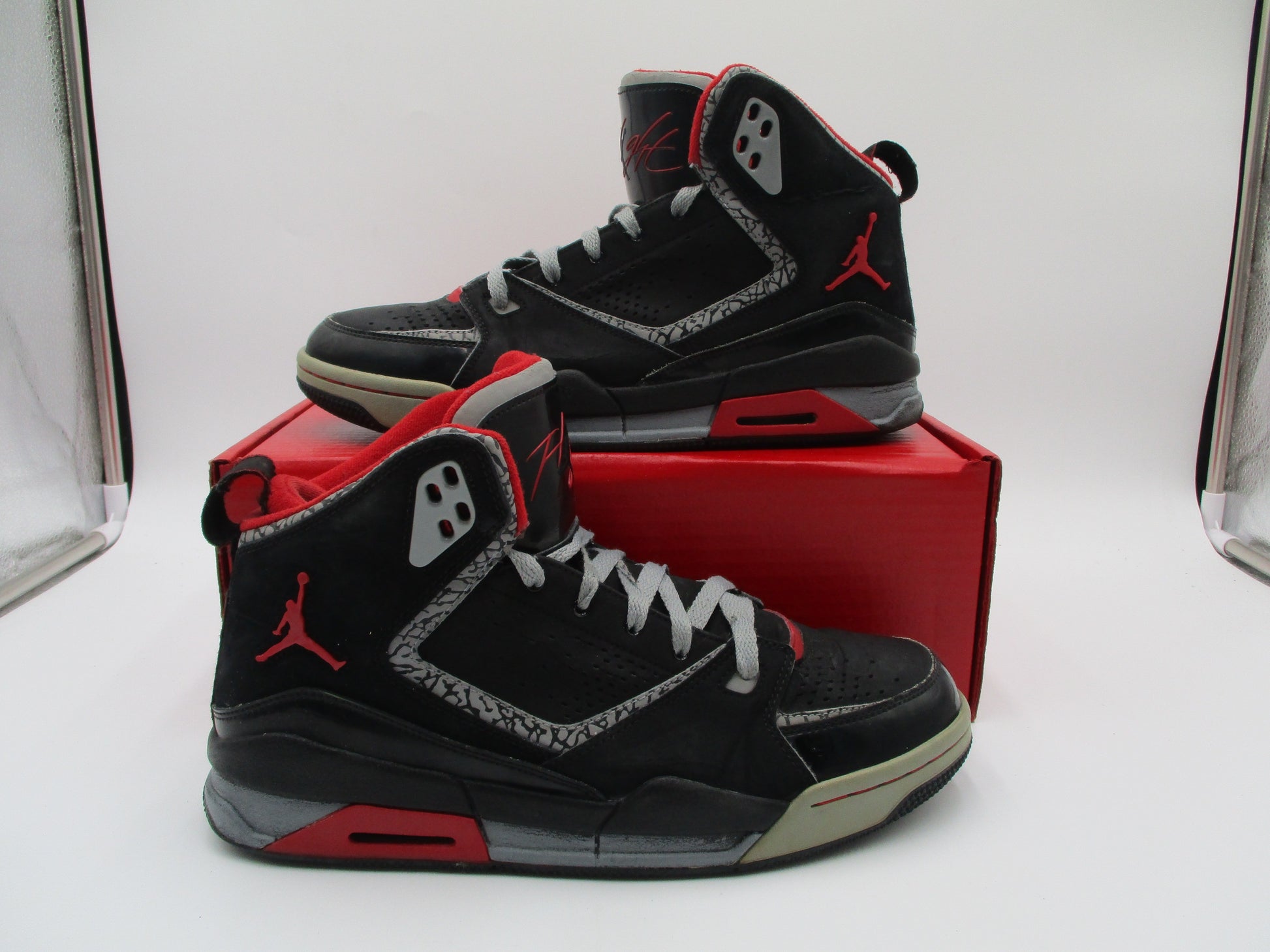Jordan SC-2 Flight Bred Black Varsity Red Cement 454050-011 Mens 10 Used 1I60