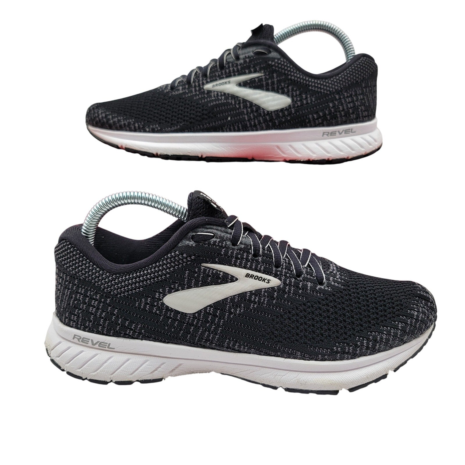 Brooks Revel 3 Womens 8.5 Running Shoe Black White Used *HEEL DAMAGE* 02430