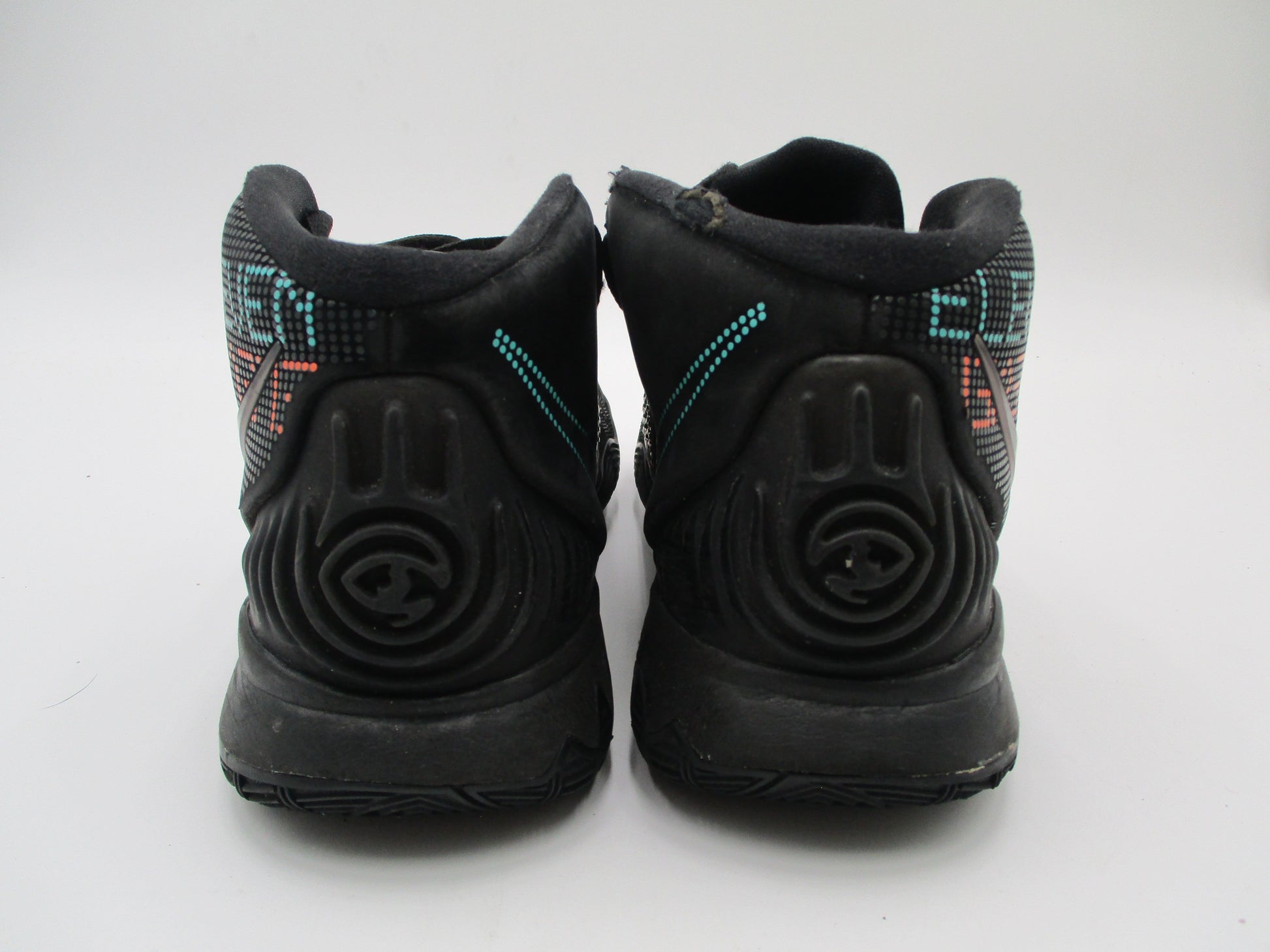 Nike Kyrie 6 GS Eleven BQ5599-006 Black Youth 6.5Y Used 1I85