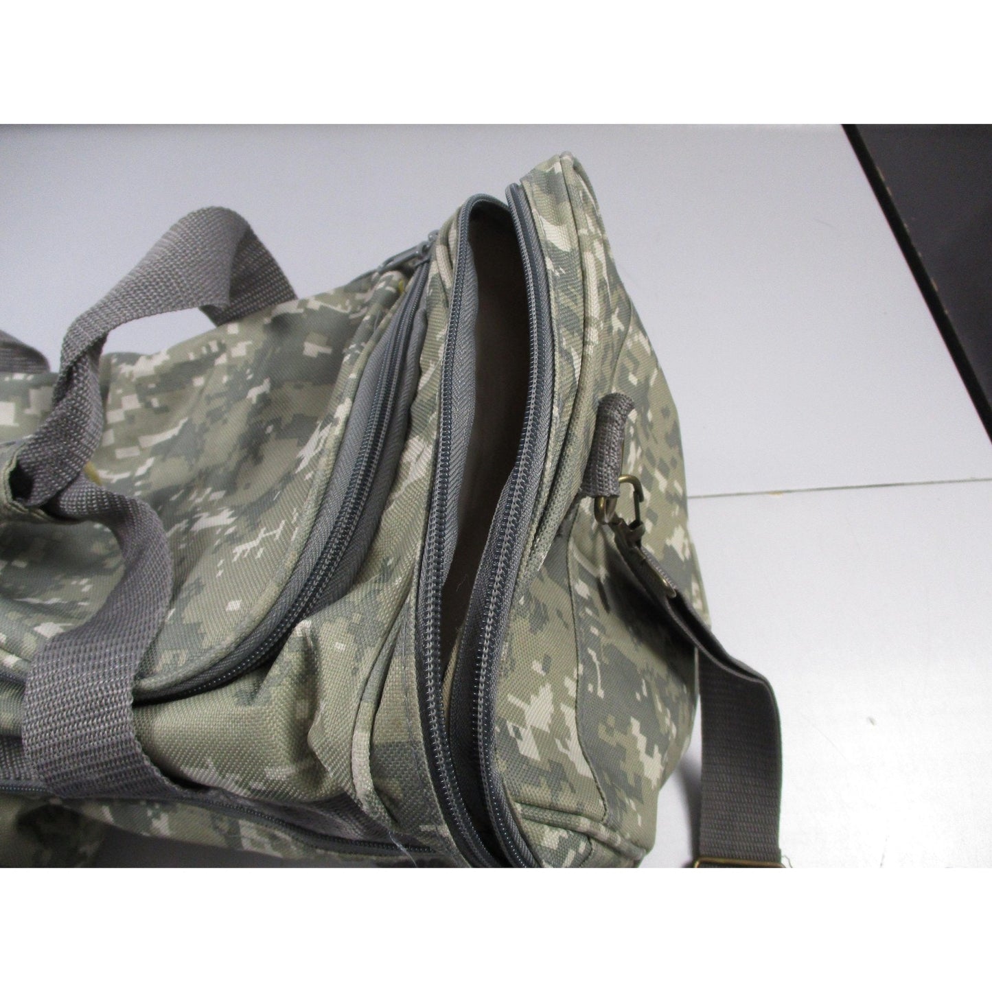 Nra Green Camouflage 20 Duffle Bag Polyester Travel Gym Gear Soft Case Mens