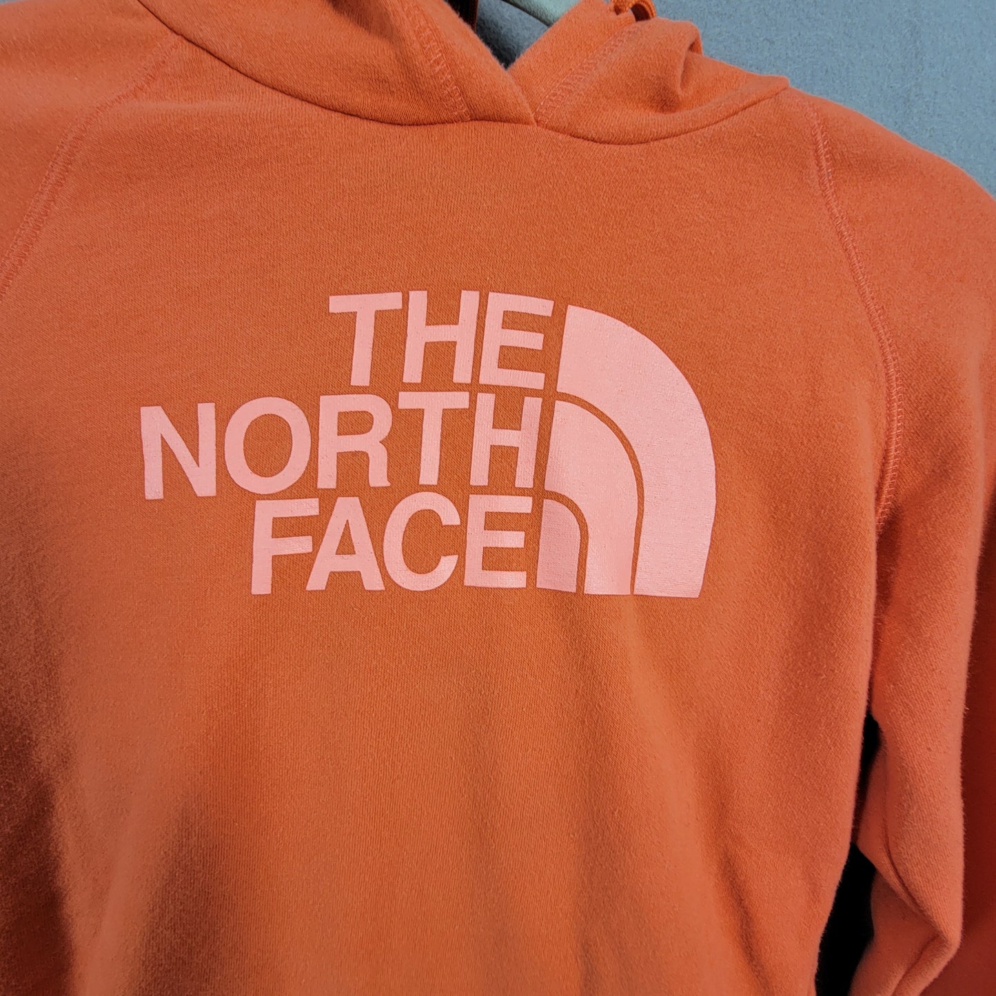 The North Face Half Dome Pullover Hoodie Women's Small Orange Preowned 3152