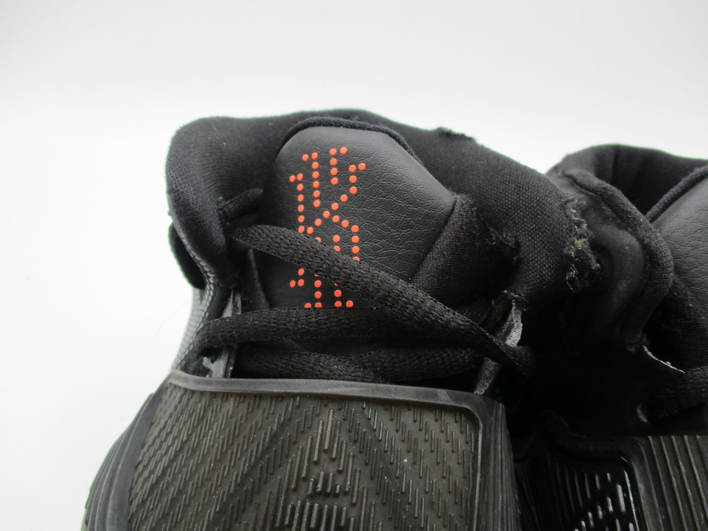 Nike Kyrie 6 GS Eleven BQ5599-006 Black Youth 6.5Y Used 1I811