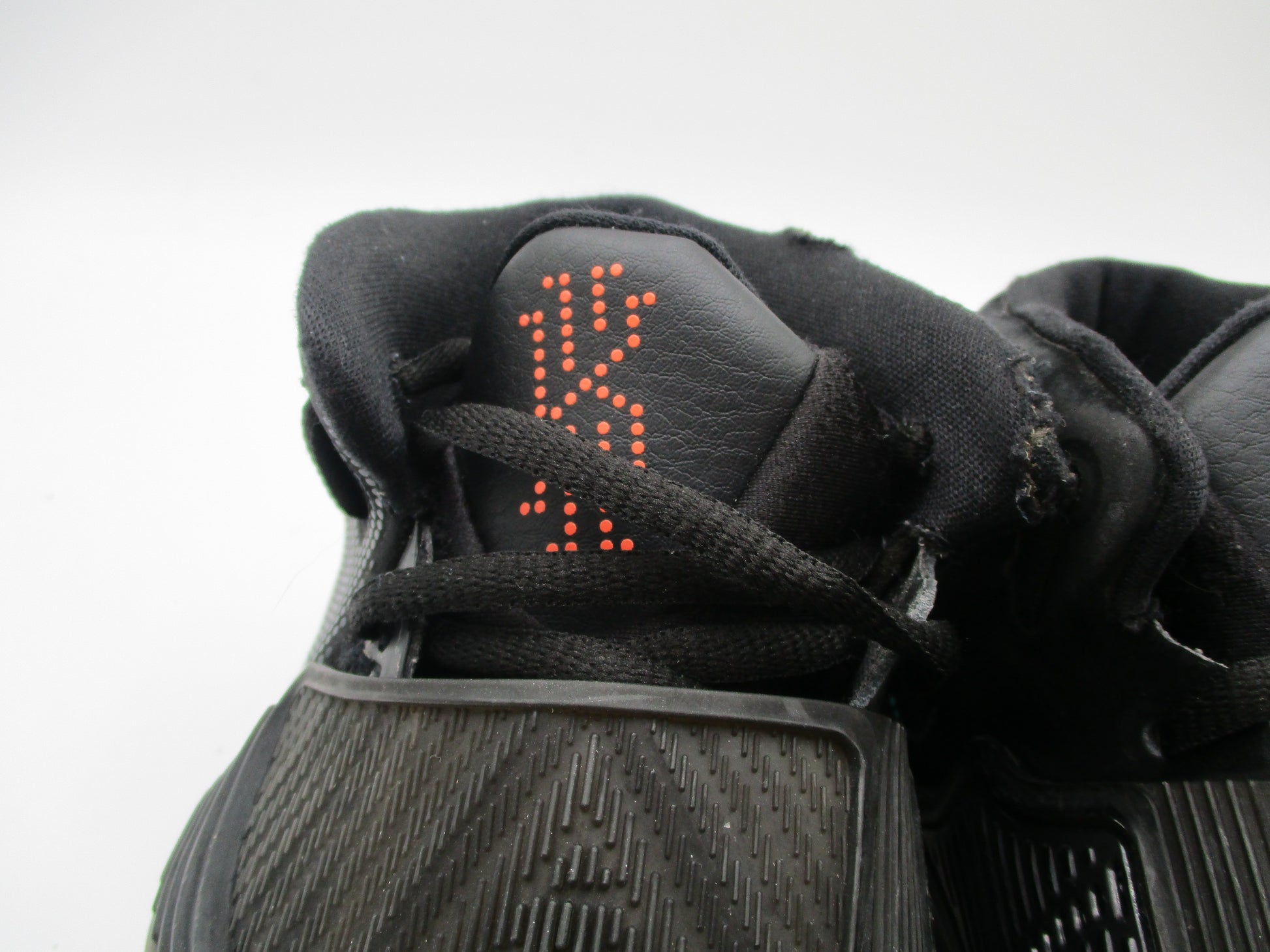 Nike Kyrie 6 GS Eleven BQ5599-006 Black Youth 6.5Y Used 1I811