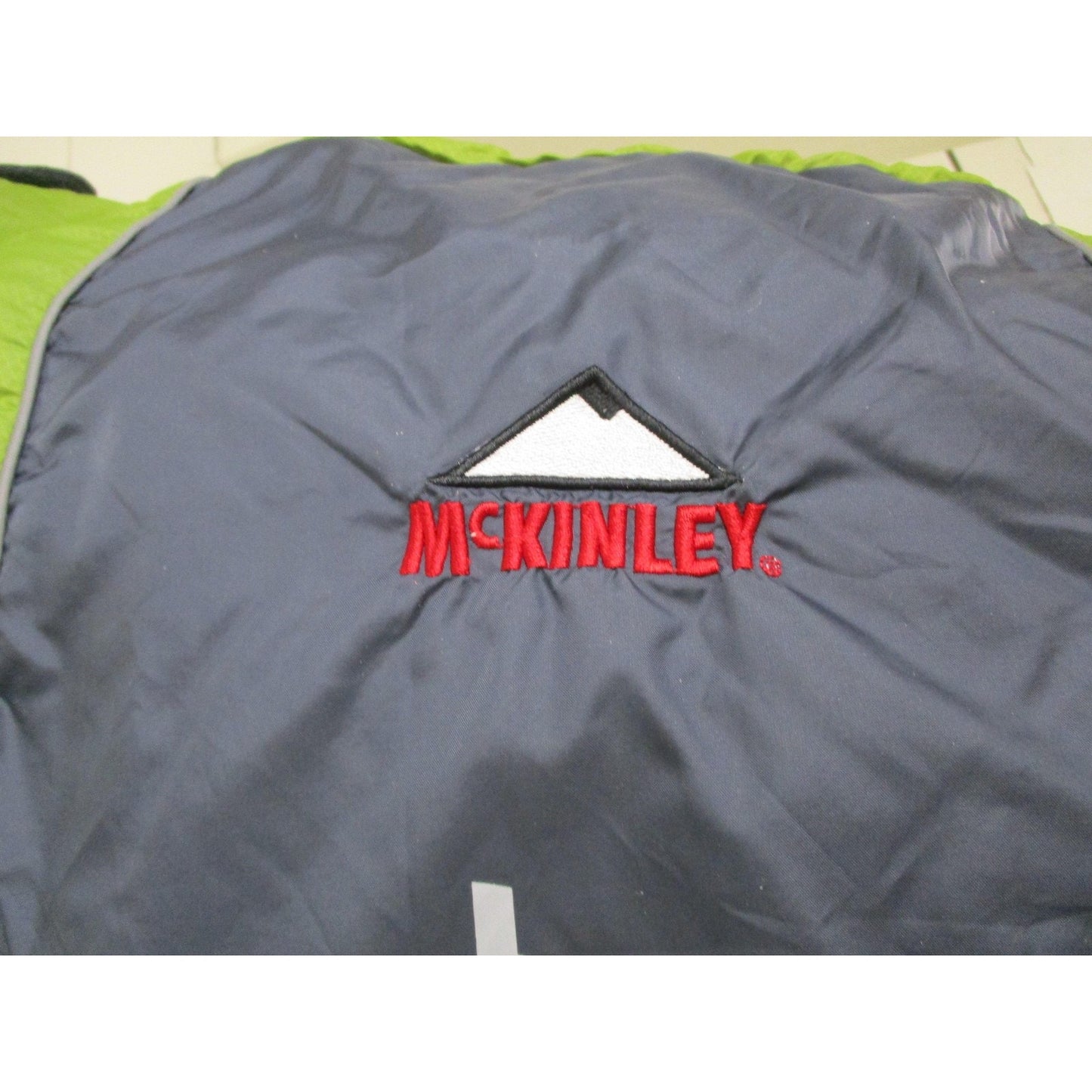 Mckinley Discovery Light Sleeping Bag Large Thermolite Synthetic Green Camping