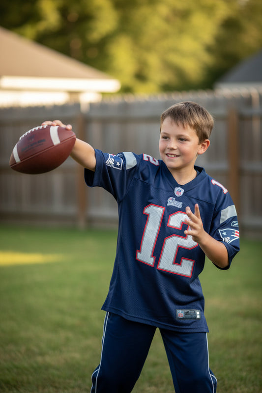 Reebok NFL Tom Brady #12 Patriots Throwback Jersey Youth L 14-16 Preowned0