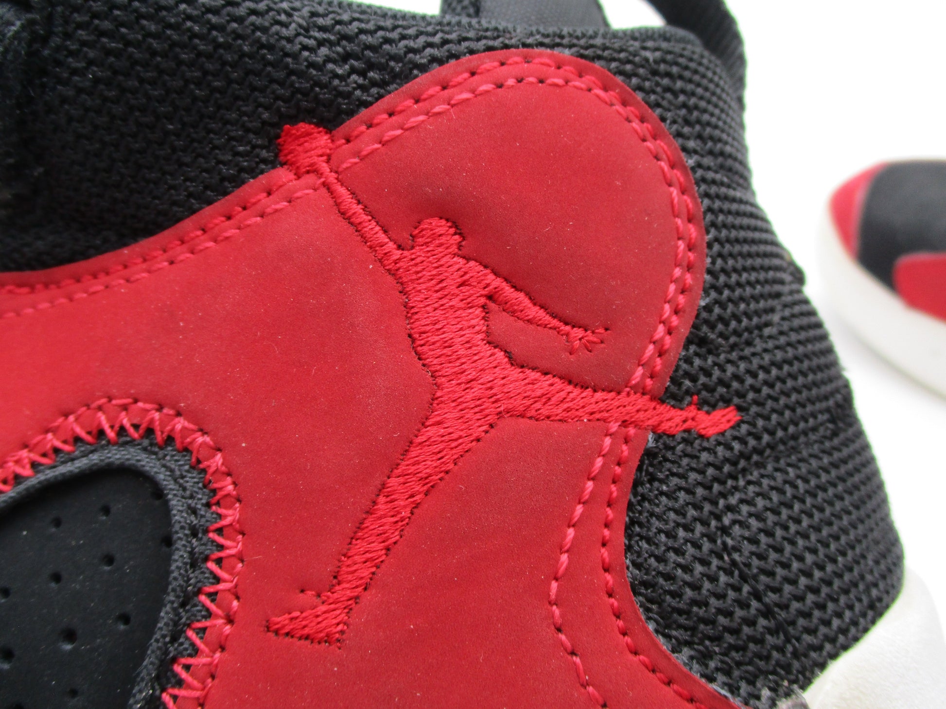 Jordan Pro Strong Bred GS 6Y Black Red CQ9439 Preowned No Box12