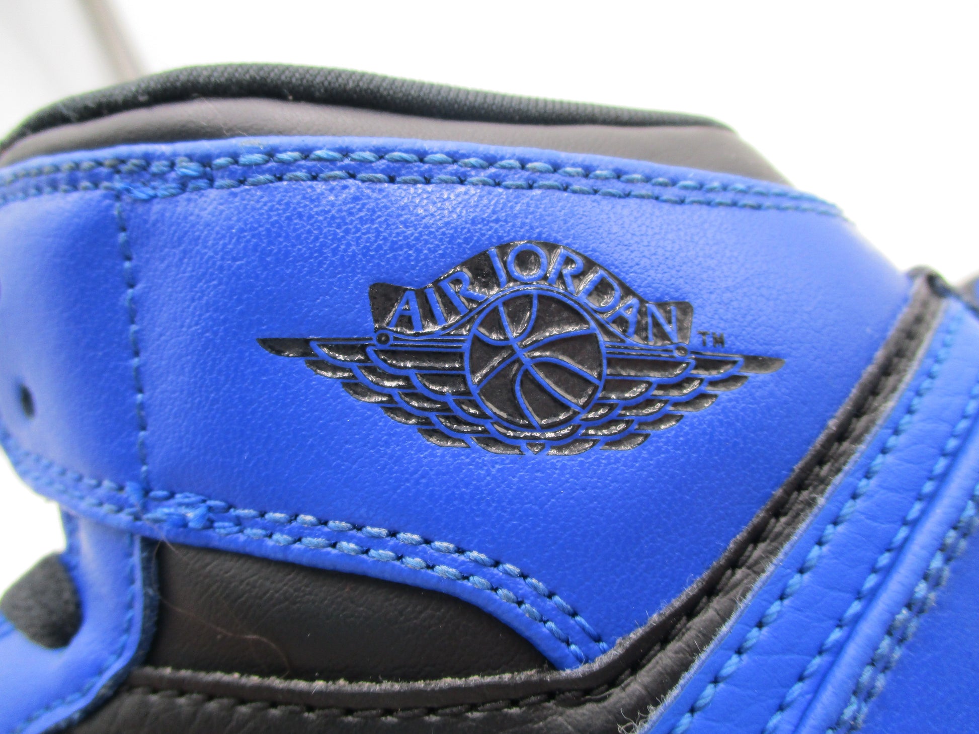 Air Jordan 1 Mid Hyper Royal GS 5Y Womens 6.5 Preowned 554725-0779
