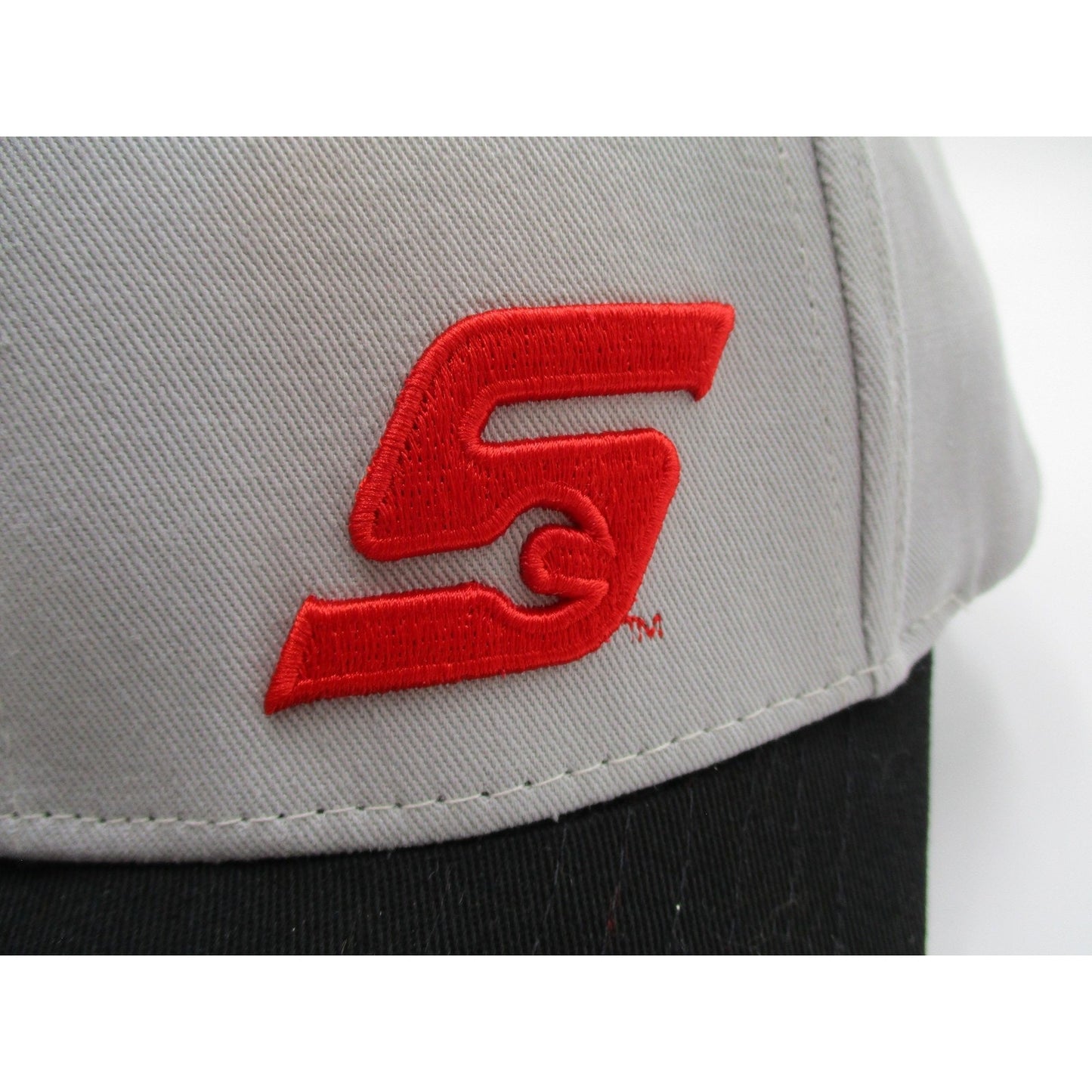 Snap On Hat Cap Fitted Mens Xl Gray Black Red Embroidered Logo Baseball Twill
