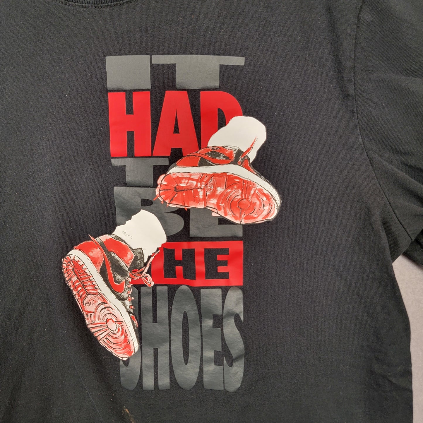 Michael Jordan t-shirt. It had to be the shoes. Black, size XL. Pre-owned. 4202