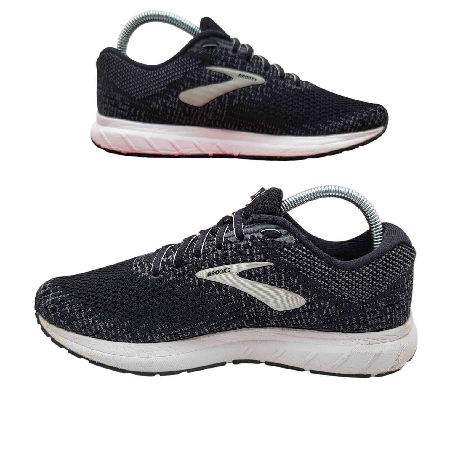 Brooks Revel 3 Womens 8.5 Running Shoe Black White Used *HEEL DAMAGE* 02431