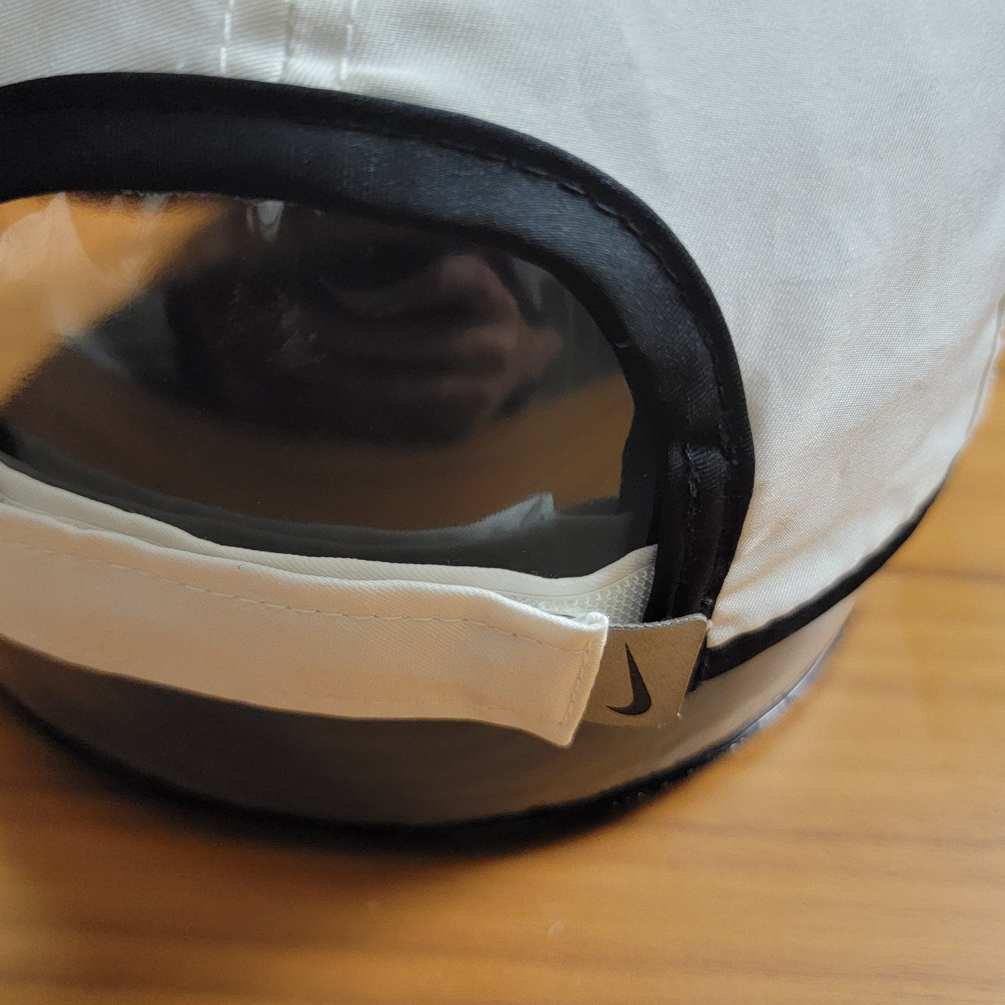 Nike Featherflight Dri-Fit Strapback White Black Preowned4